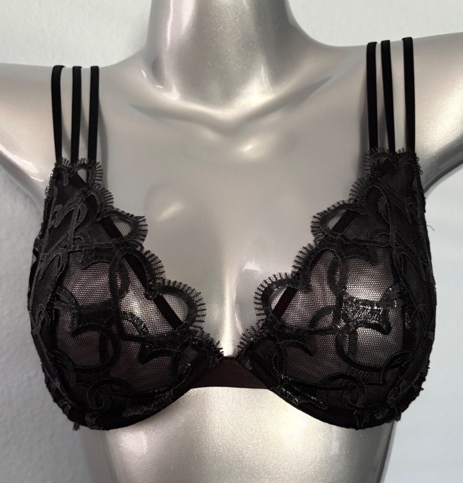 Victoria's Secret Low Cut Demi Bra Nwt Very Sexy Black Mesh w/ Heart Underwire