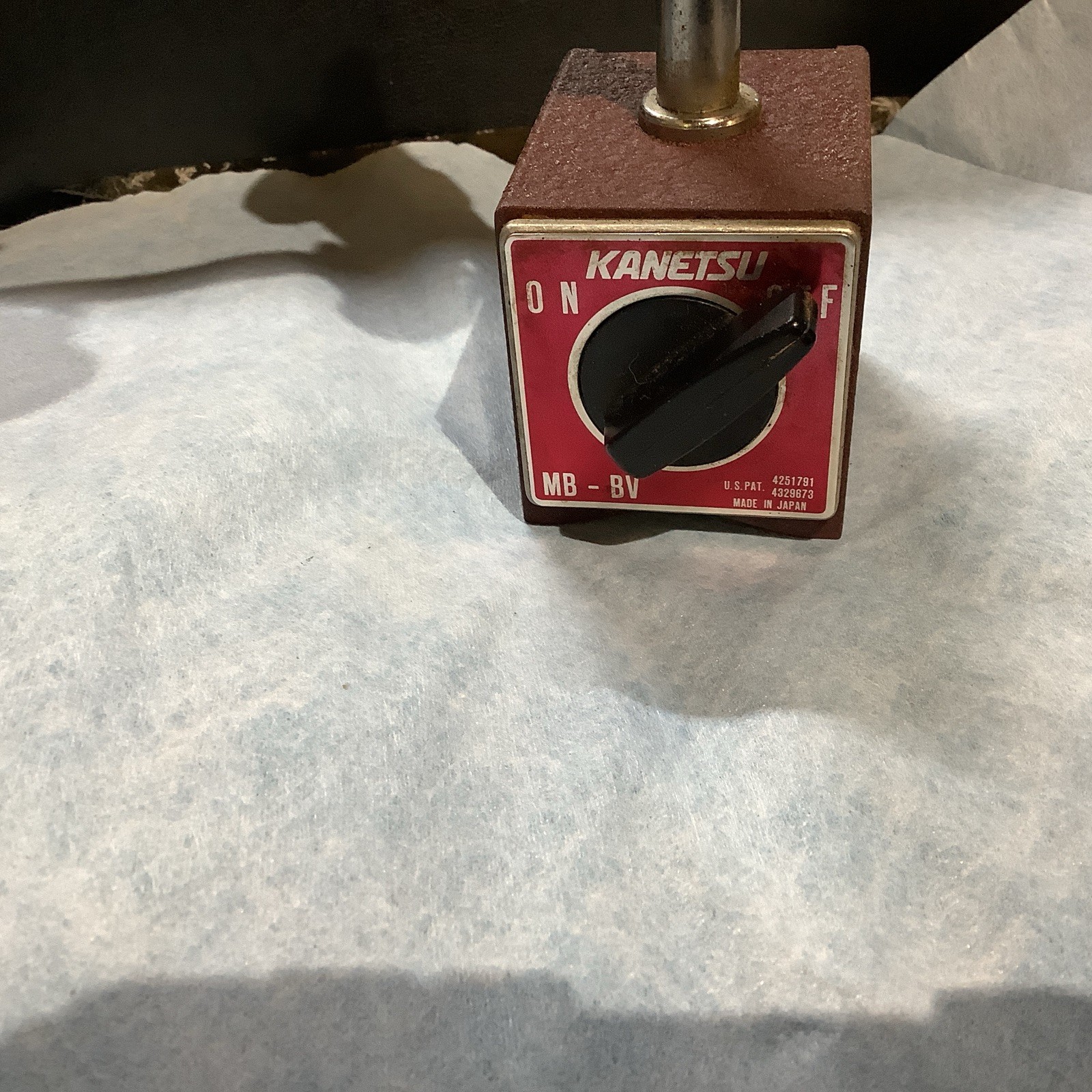 Kanetsu MB-BV Magnetic Base W/Gauge
