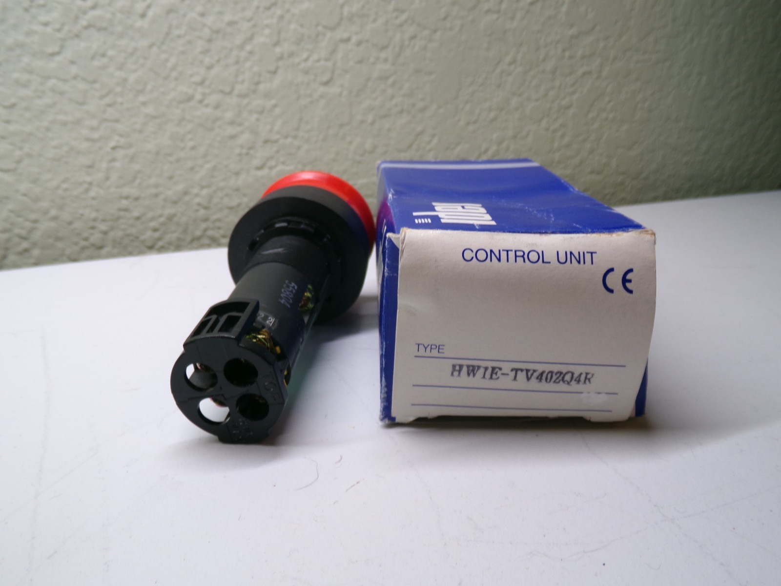 IDEC HWIE-TV EMERGENCY STOP CONTROL UNIT