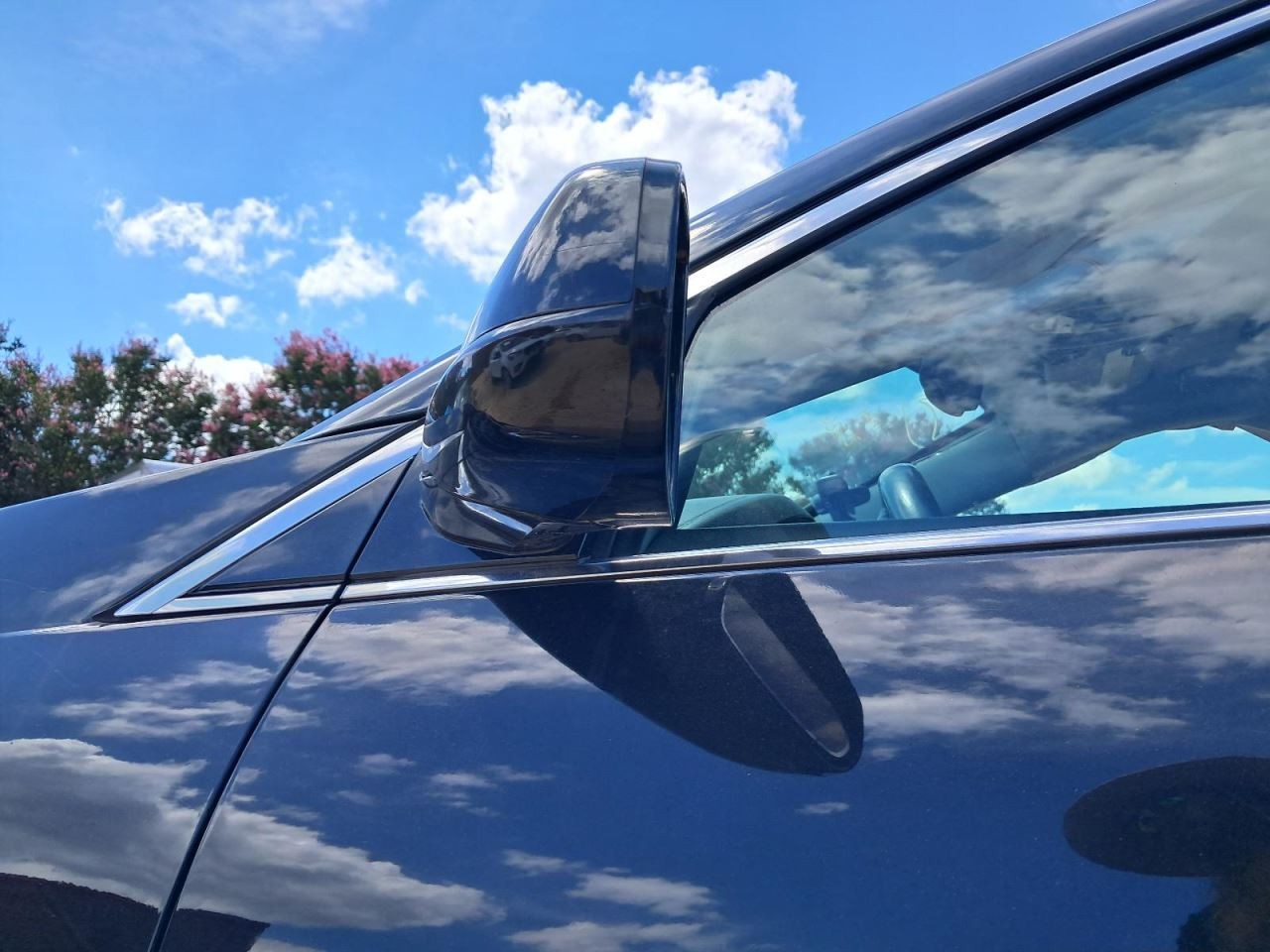 SRX 2013 Glove Box 4766768