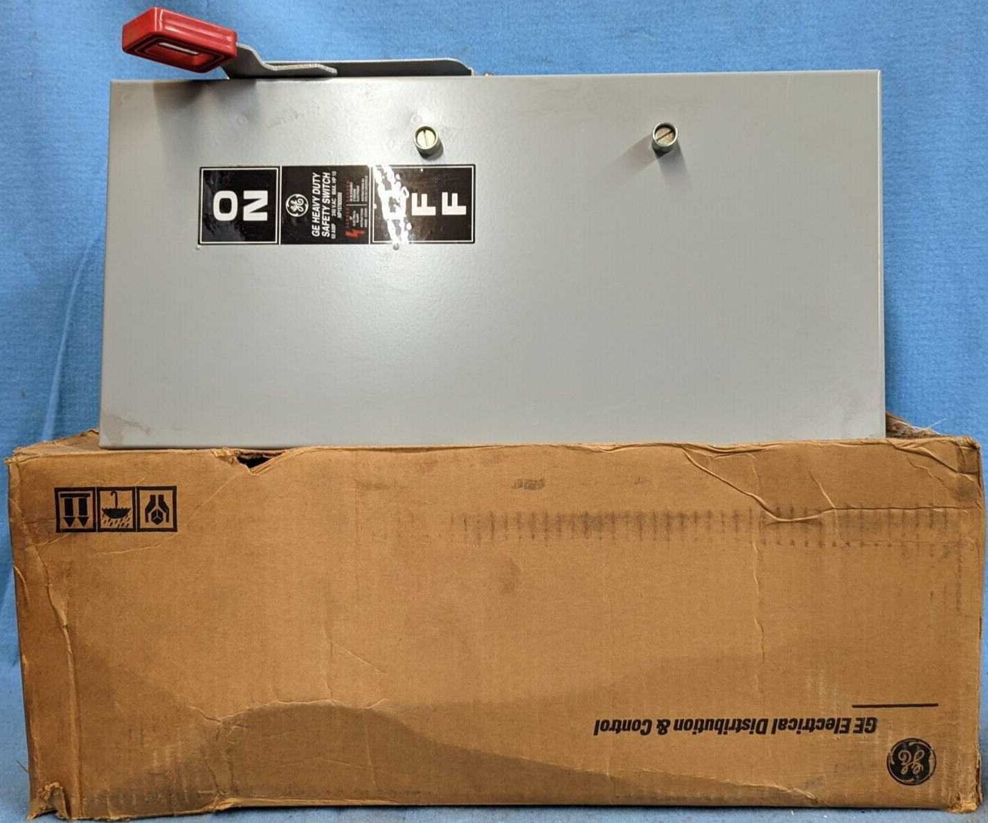GE CAT NO. TH2222J HEAVY DUTY SAFETY SWITCH