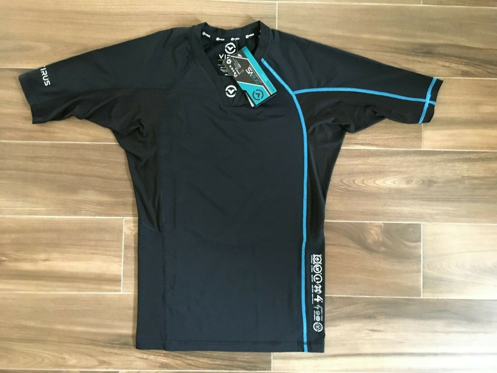 NWT VIRUS AQUATIC SHORT SLEEVE COMPRESSION TOP (MEDIUM)