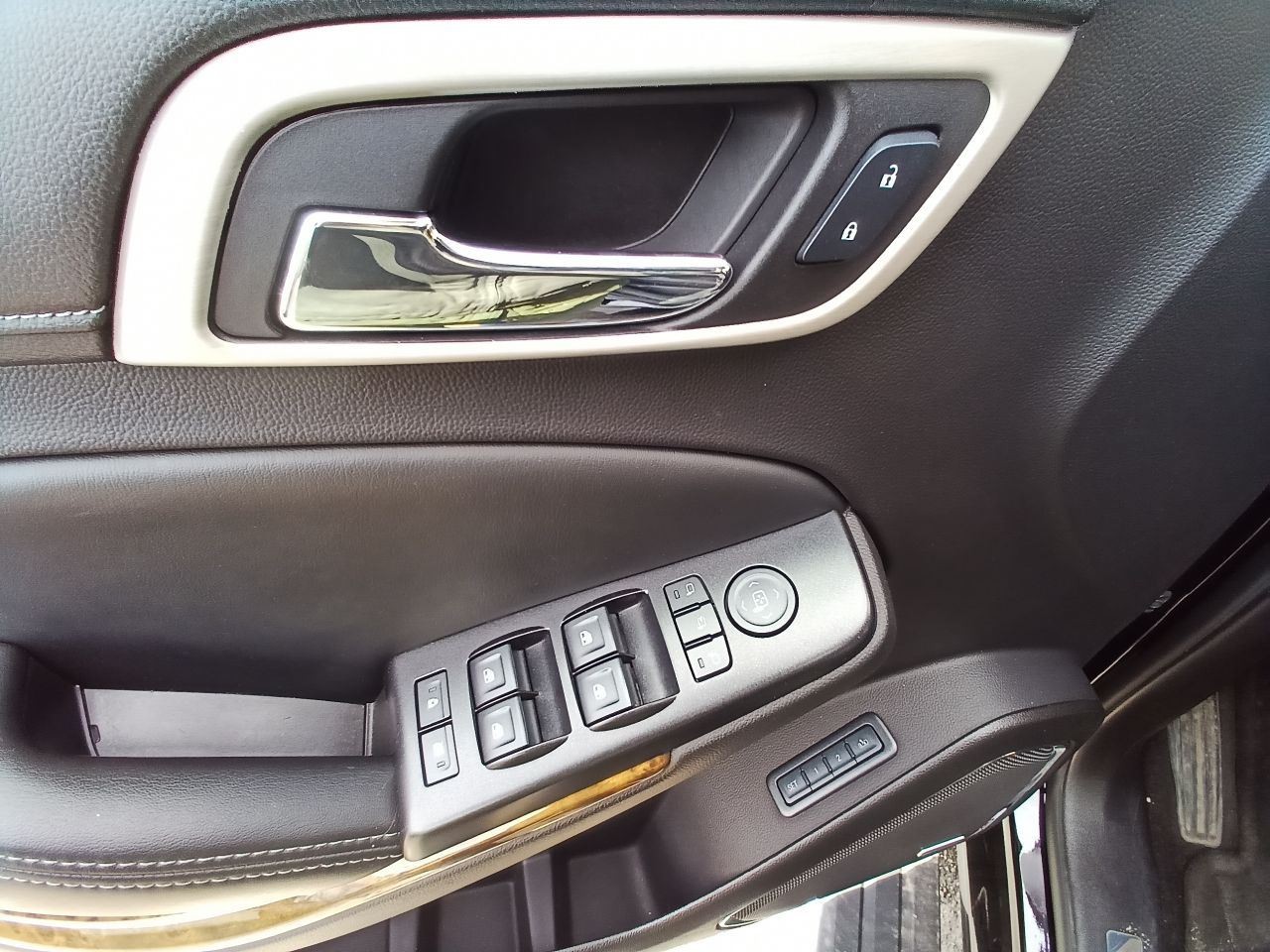 Camera/Projector Head-up Display With Multifunction Fits 15-20 ESCALADE 11864793