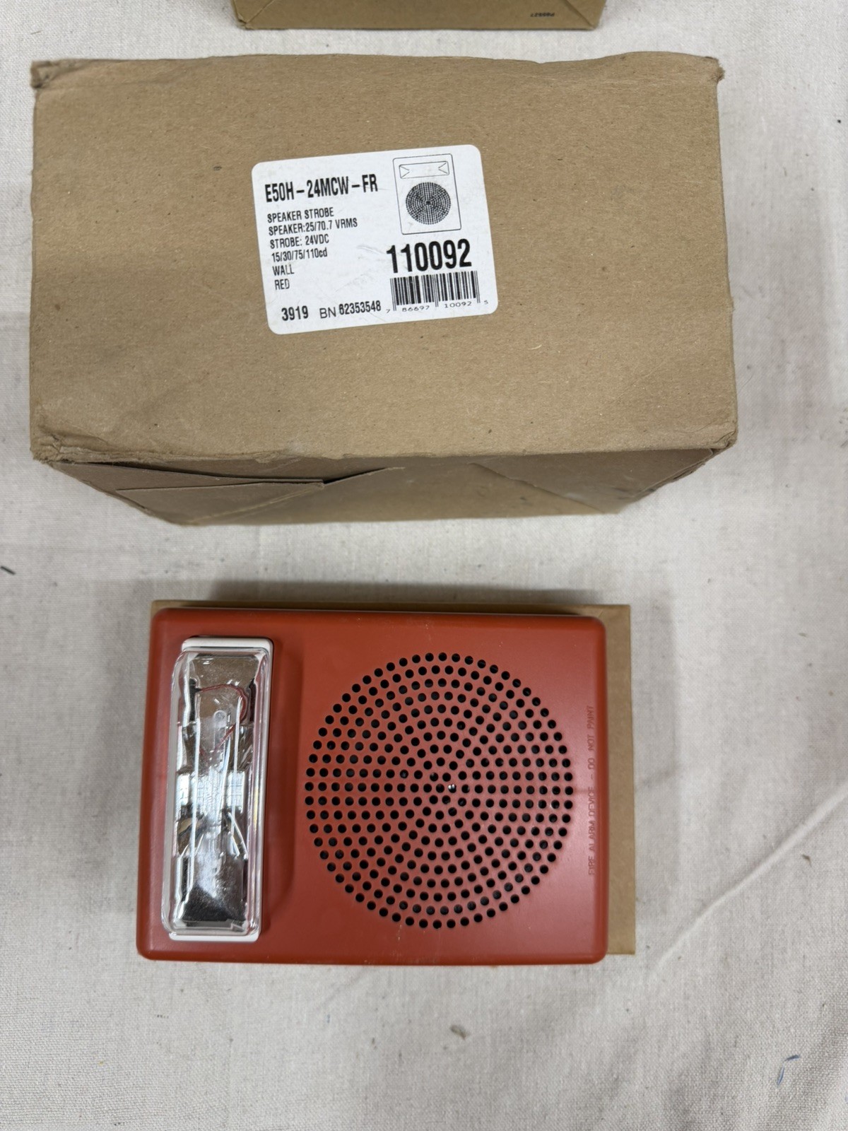 E50H-24MCW-FR -EATON RED/FIRE / CLEAR LENS WALL MOUNT WHEELOCK SPEAKER STROBE
