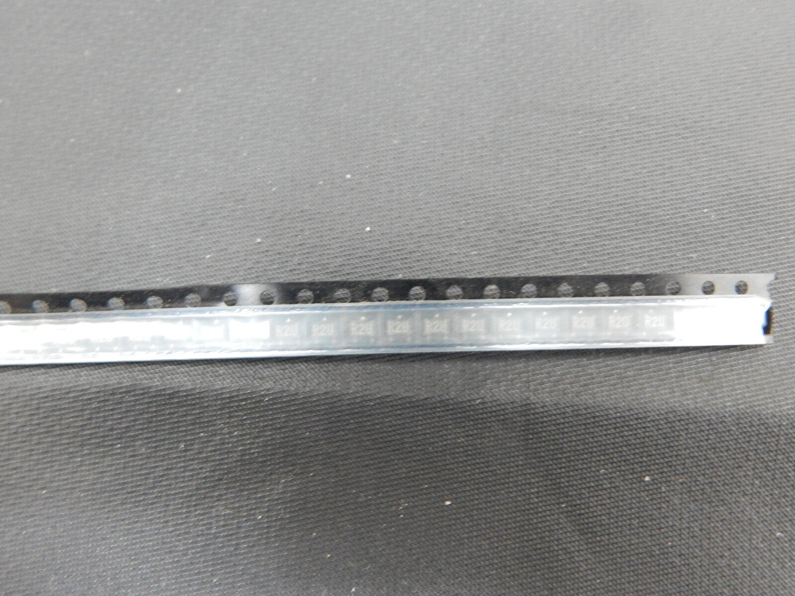 ROHM MMSTA63 TRANSISTOR PNP DARLINGTON -30V SOT-323 - LOT OF 100 - FAST SHIPPING