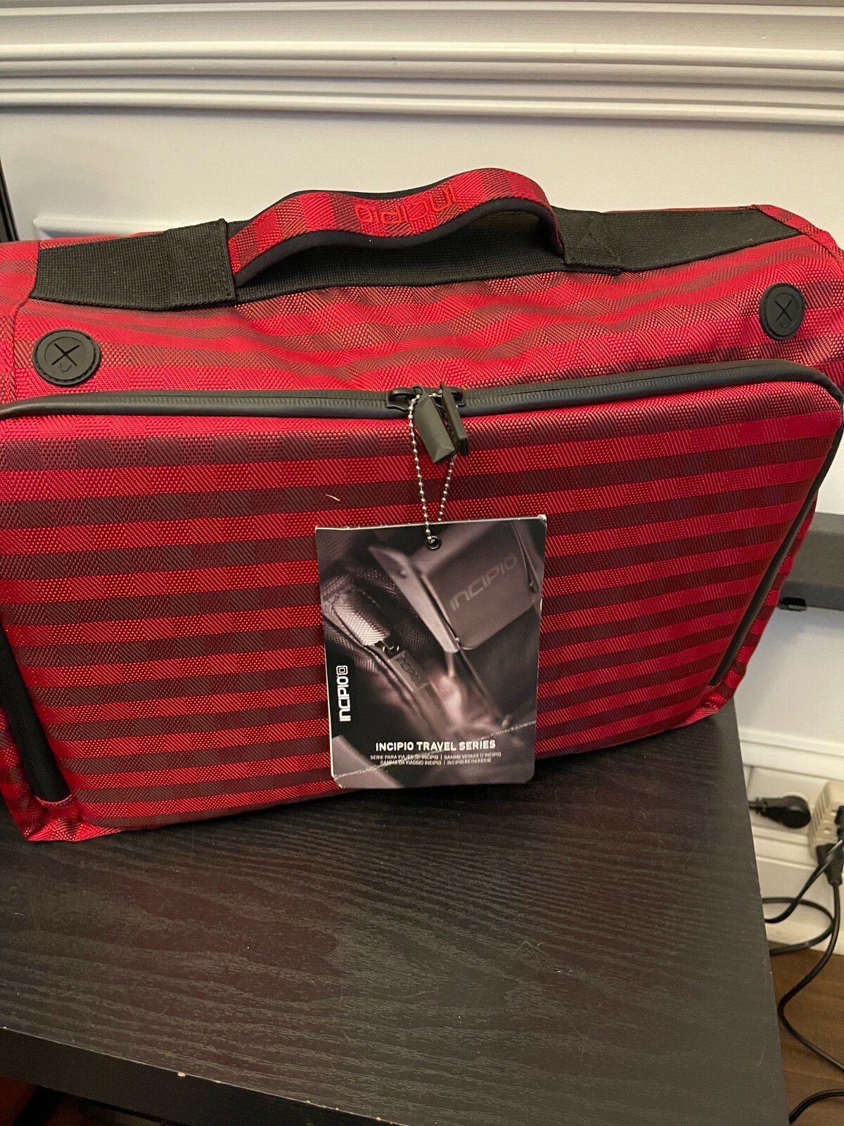 Incipio Weekender Suitcase Nylon Travel Bag Tote Backpack Strap Red