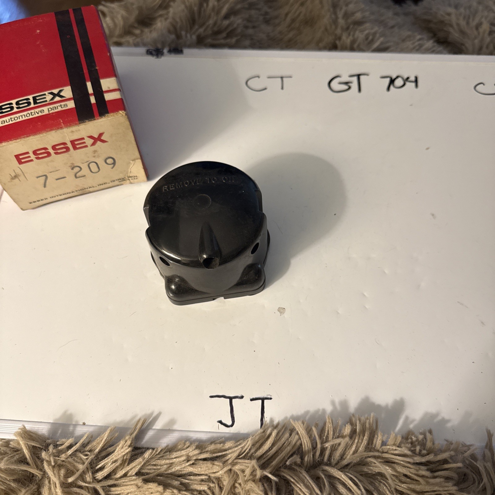 (1) Essex Distributer Cap 7-209 Nos OEM Sold Individually