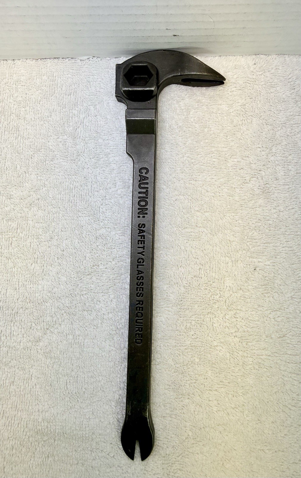 Dead On Tools EXHUMER Demolition Wrecking Pry Bar Nail Puller Skull Logo