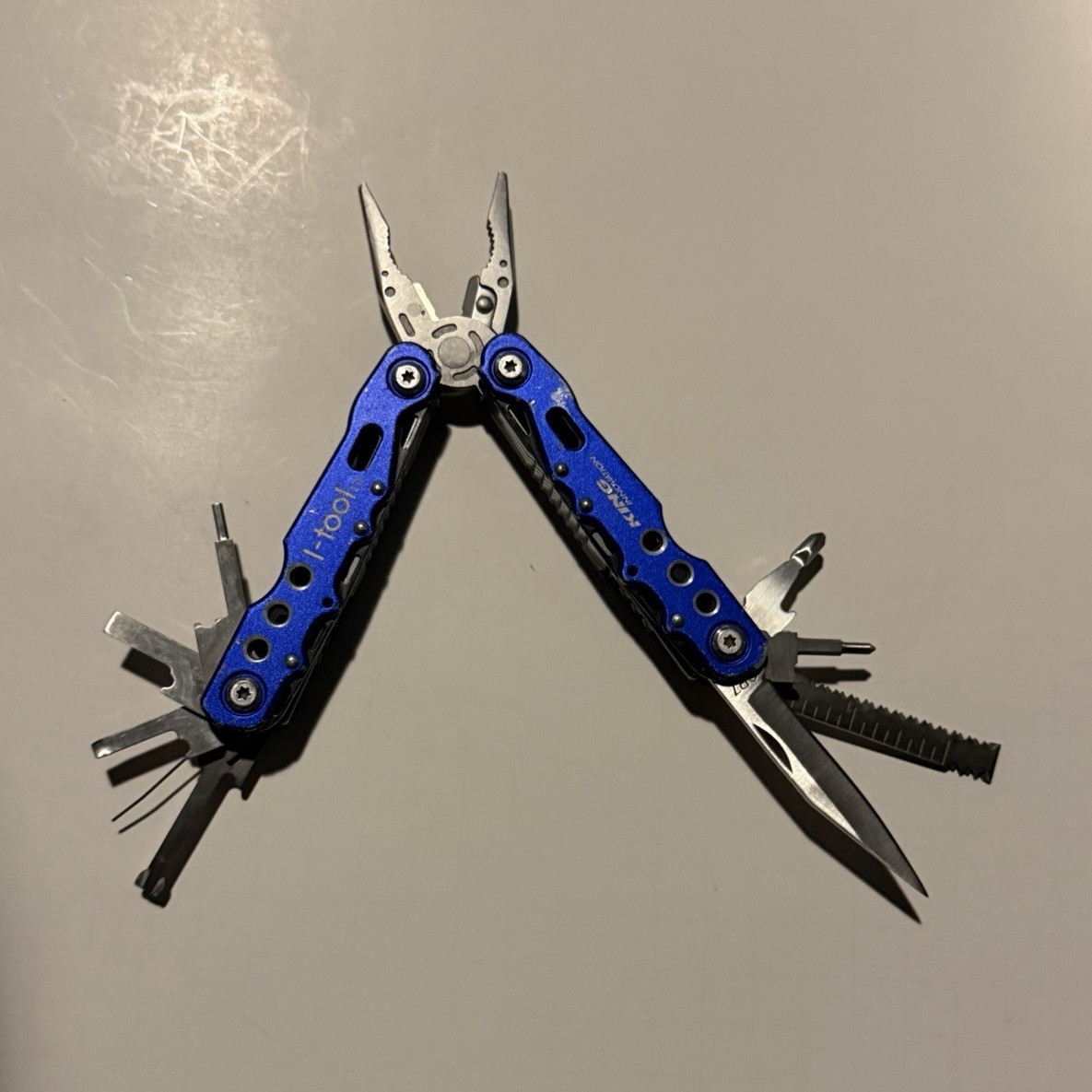 King Innovation I-Tool 2.0 Irrigation Multi-Tool (Blue) - Some Cosmetic Wear