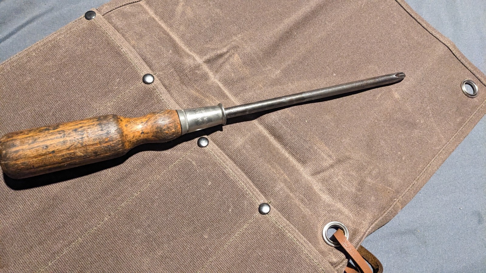 VTG. STANLEY WOOD HANDLE  SCREWDRIVER , 9-3/8" OAL