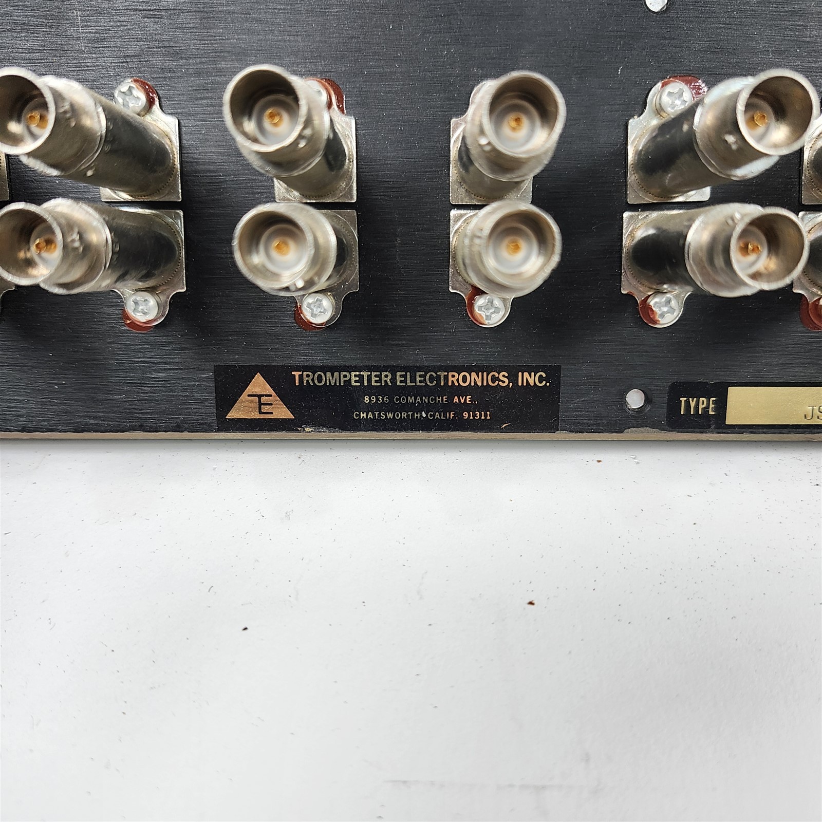 Trompeter JSI-28A/J3W Video Patch Panel w/ 14 Loopback Connectors