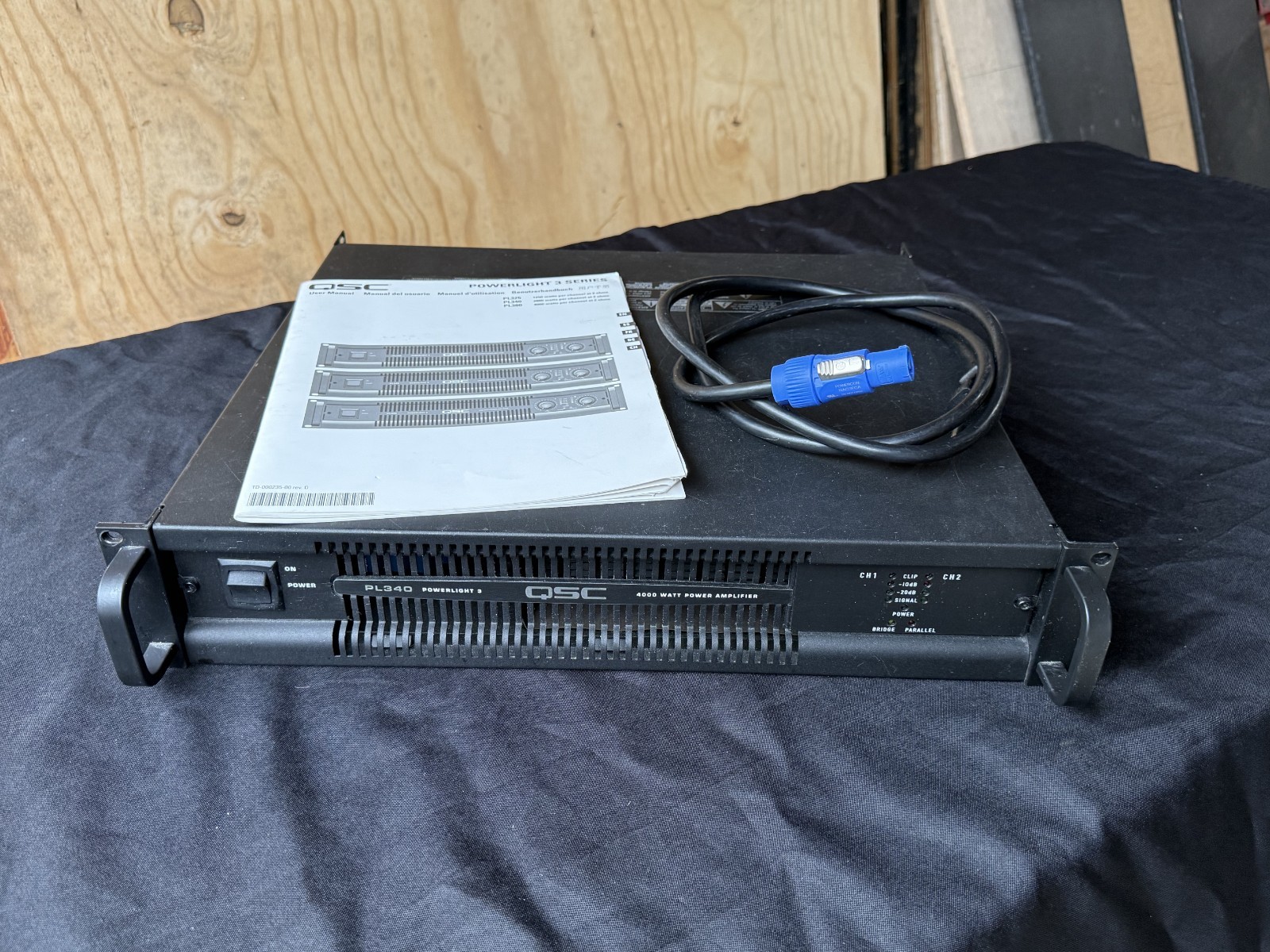 QSC PL340 Power Amplifier 4000 Watt amp