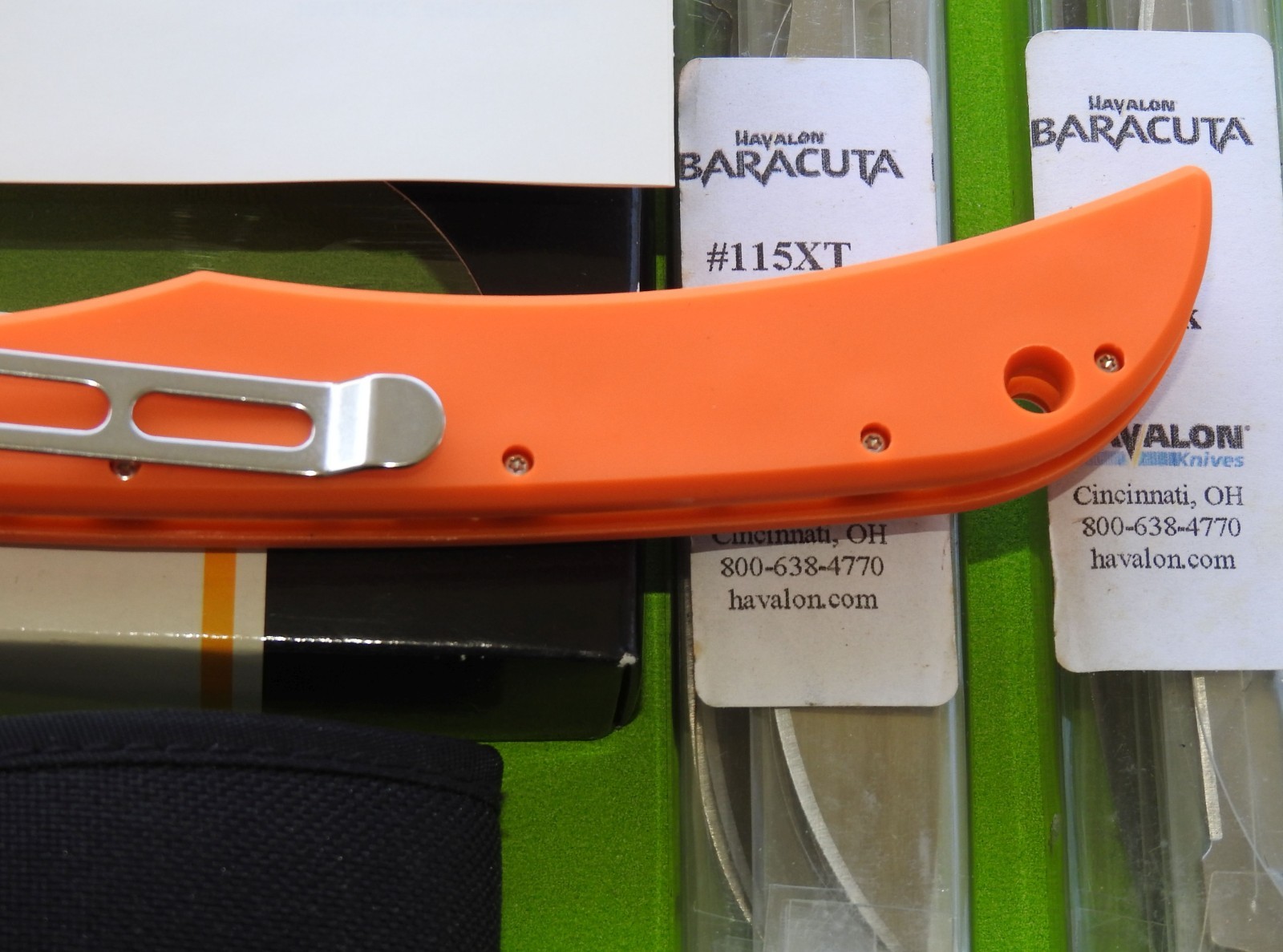SAVE! NEW Havalon Baracuta-Blaze Replaceable Blade Filet Knife with EXTRA BLADES