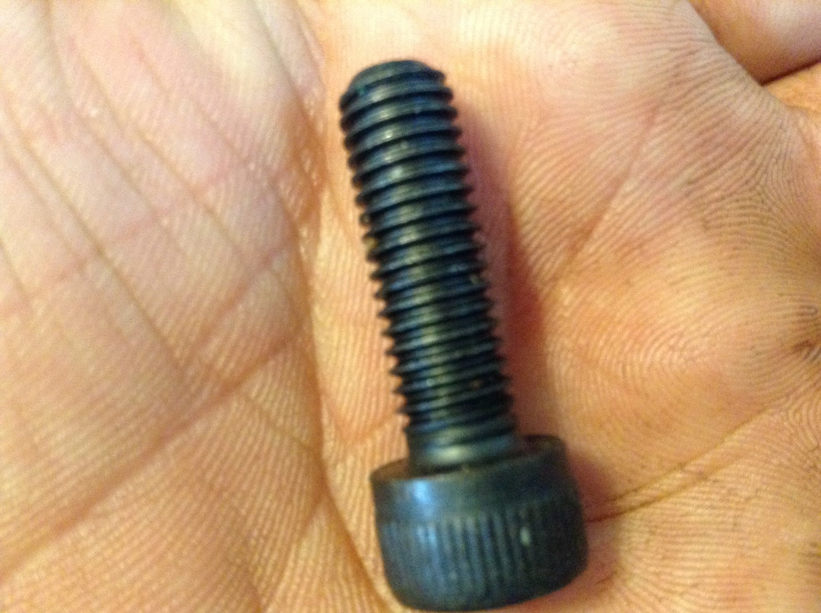 527910 - A New Cap Screw for a New Idea 526, 527, 528, CaseIH 3204 Disc Mower