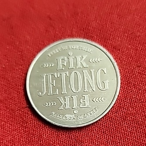 WORLD  COIN & Token Free Shipping