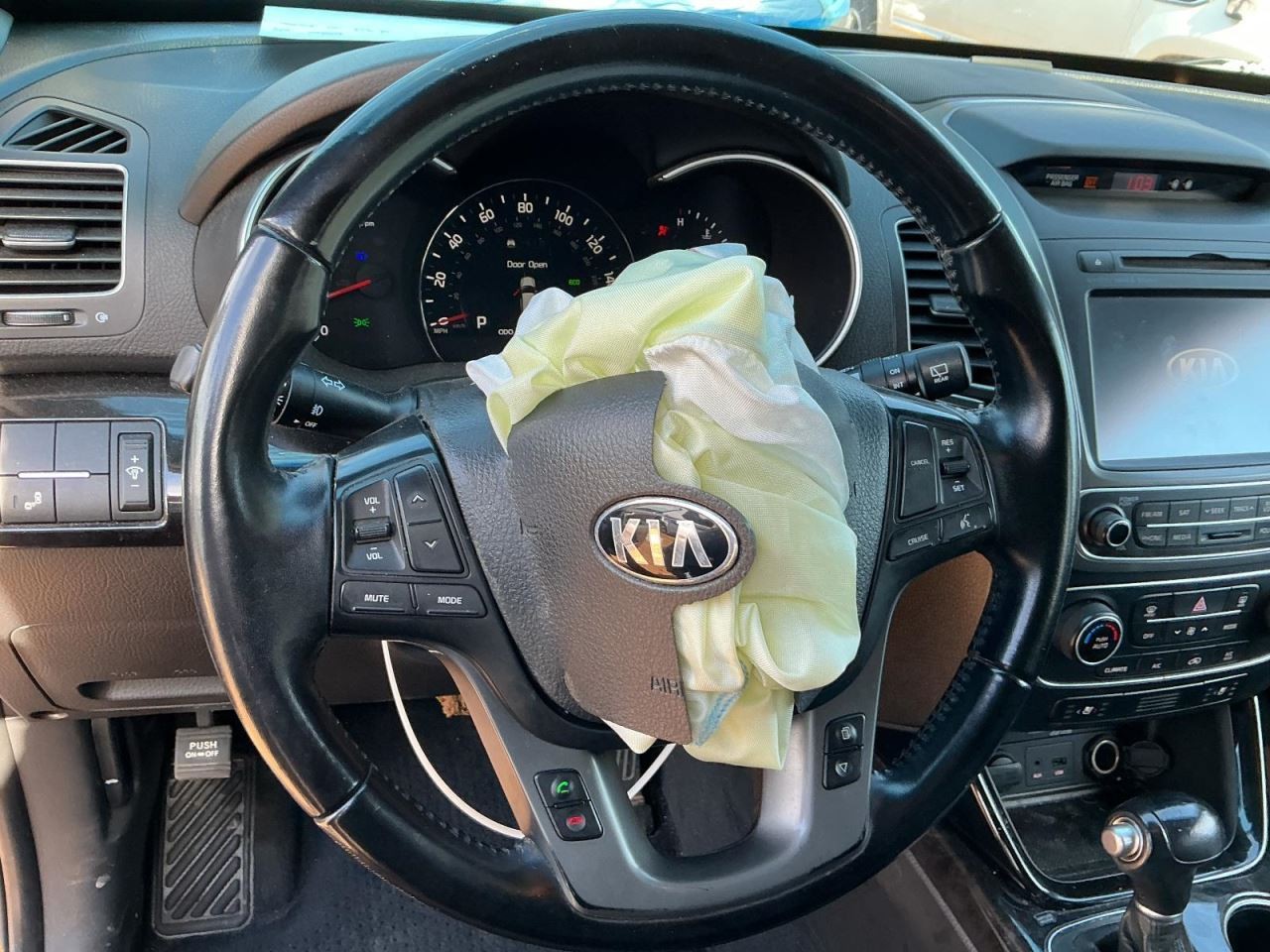 SORENTO 2014 Glove Box 4960667