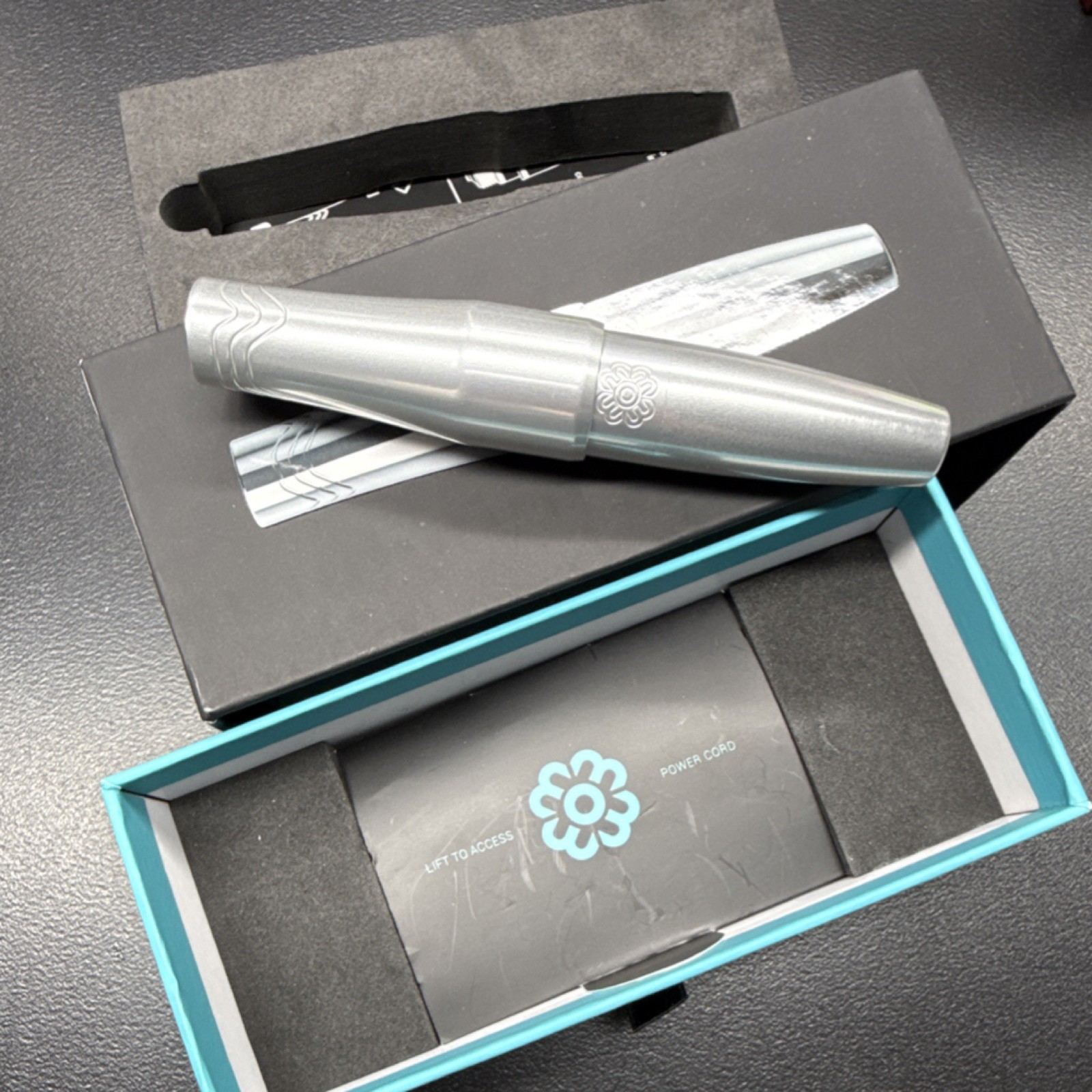 Microbeau Bellar Tattoo Pen Machine SILVER w/ Box & Cord