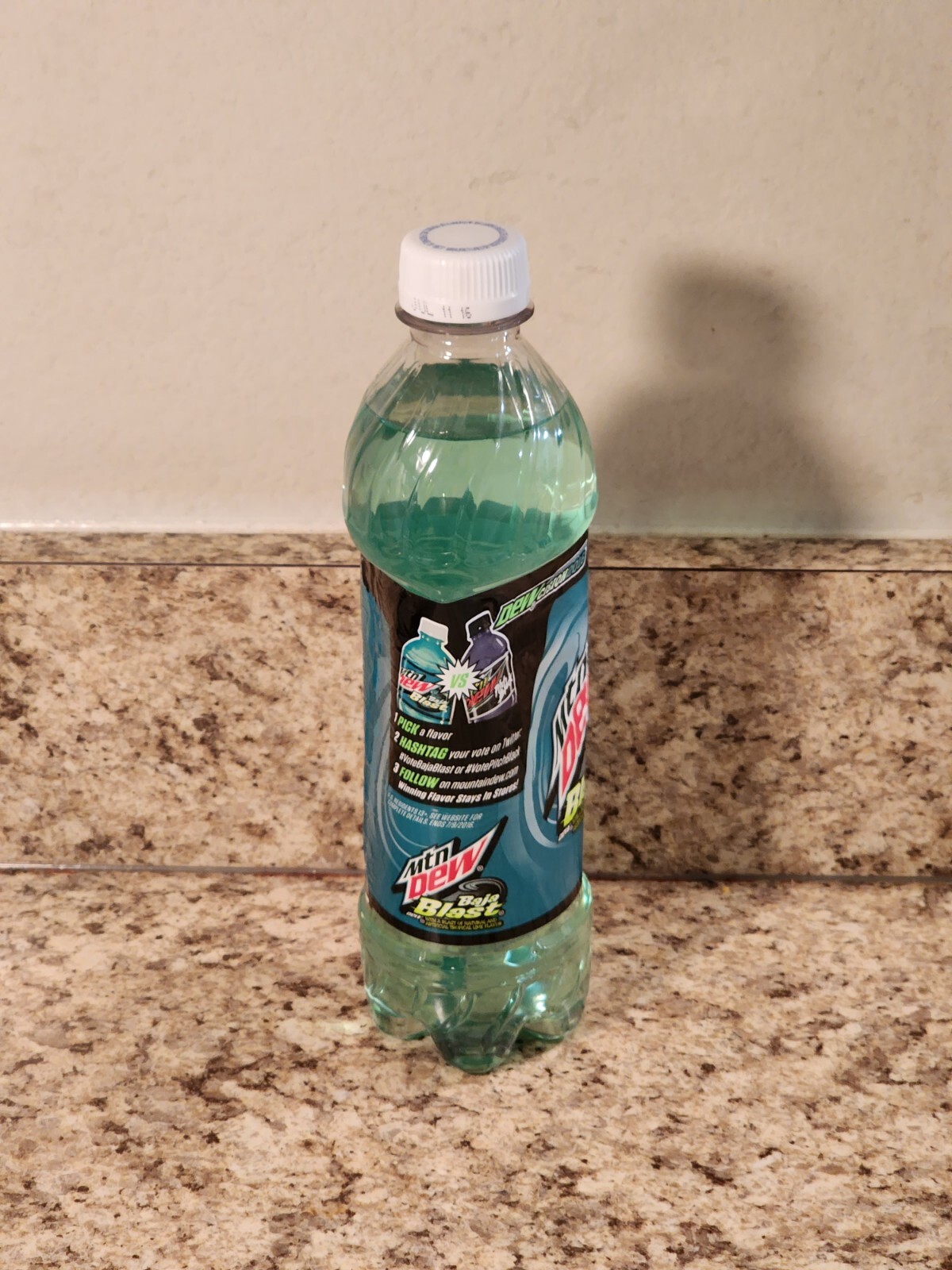 Mountain Dew Baja Blast Full 16.9oz Bottle Dewcision (2016)