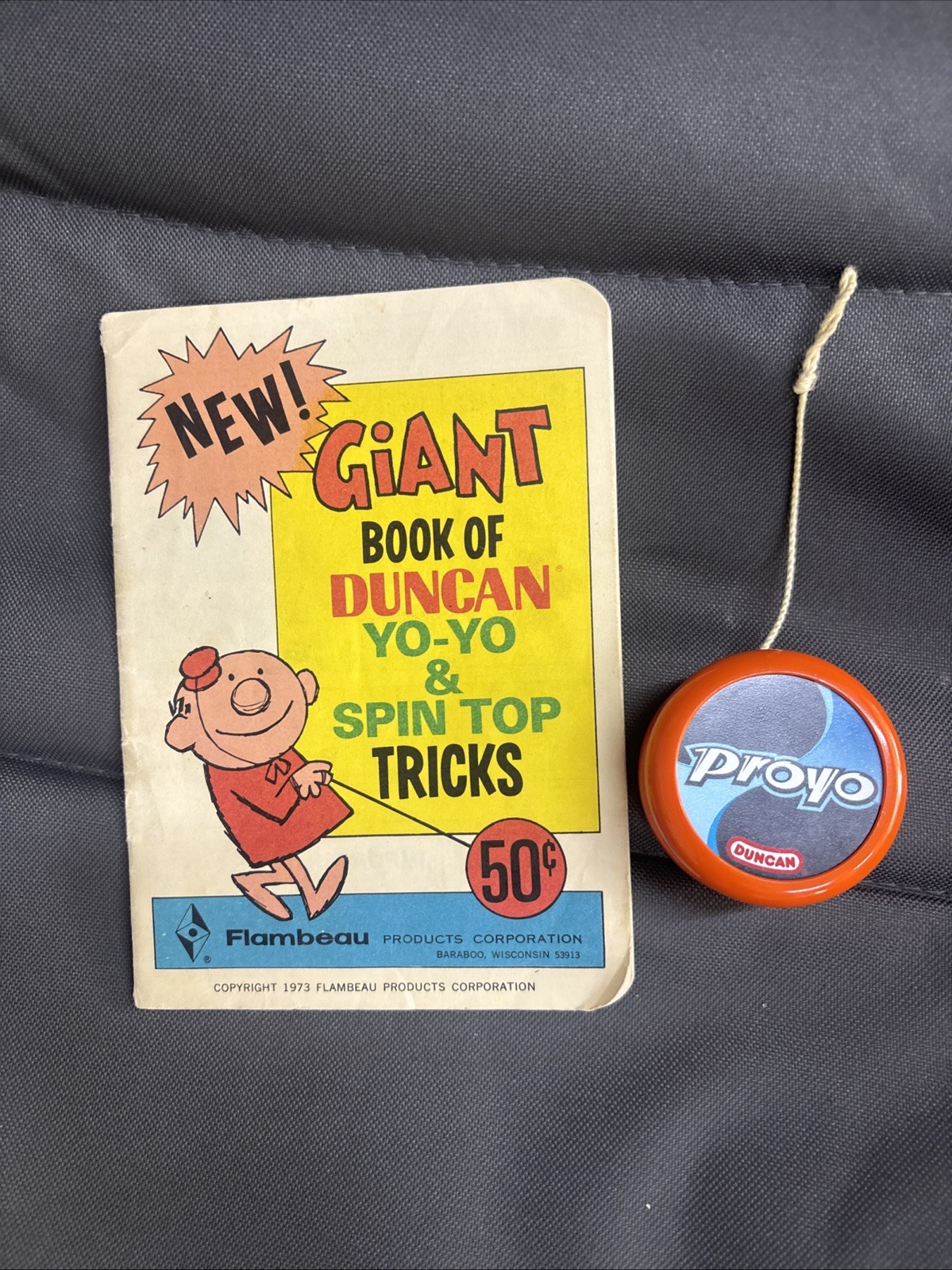 Giant Book of Duncan Yo-Yo & Spin Top Tricks 1973 Vintage Booklet And Proyo Yoyo