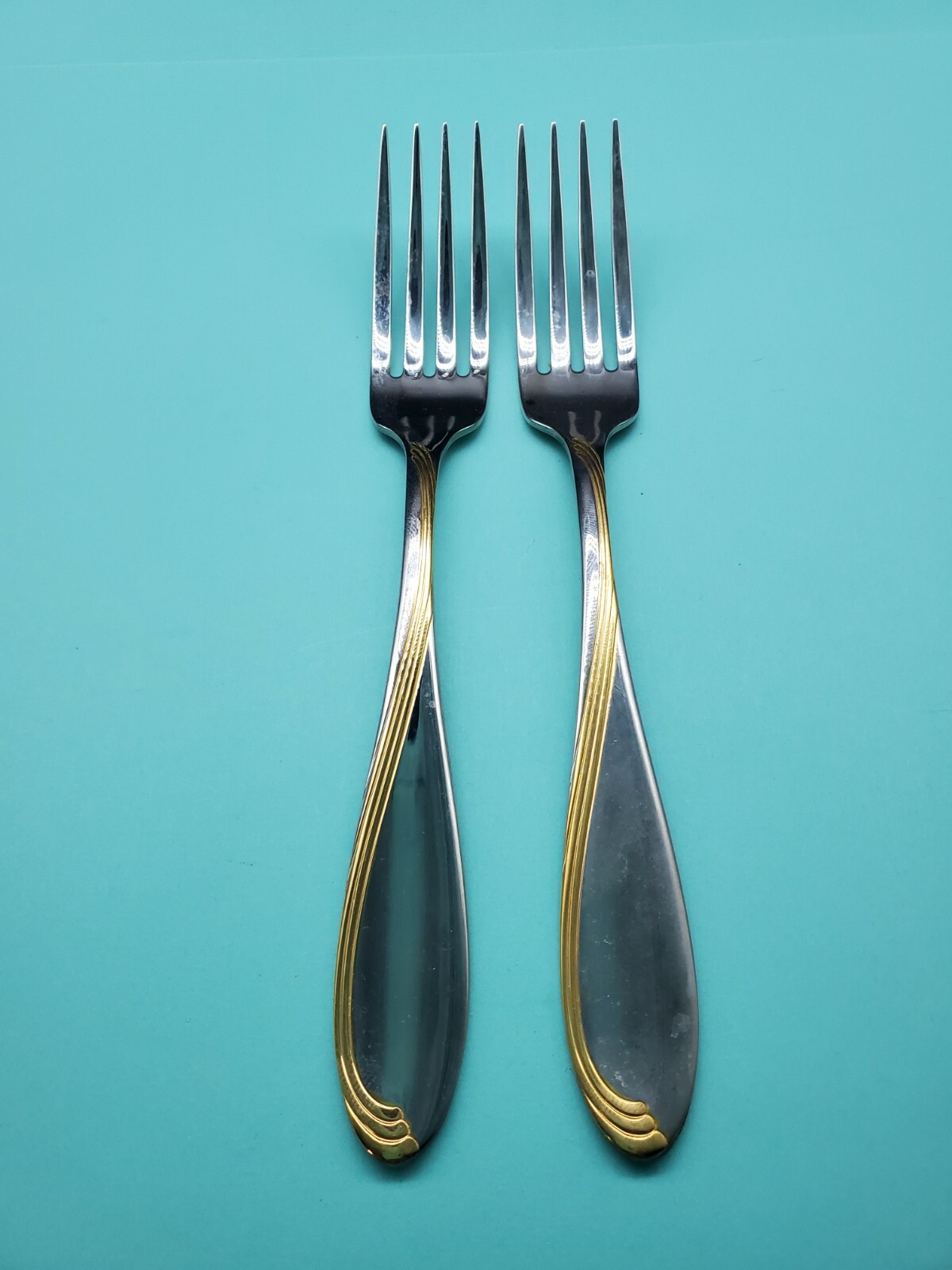 Oneida Golden Camber Dinner Forks Set of 2