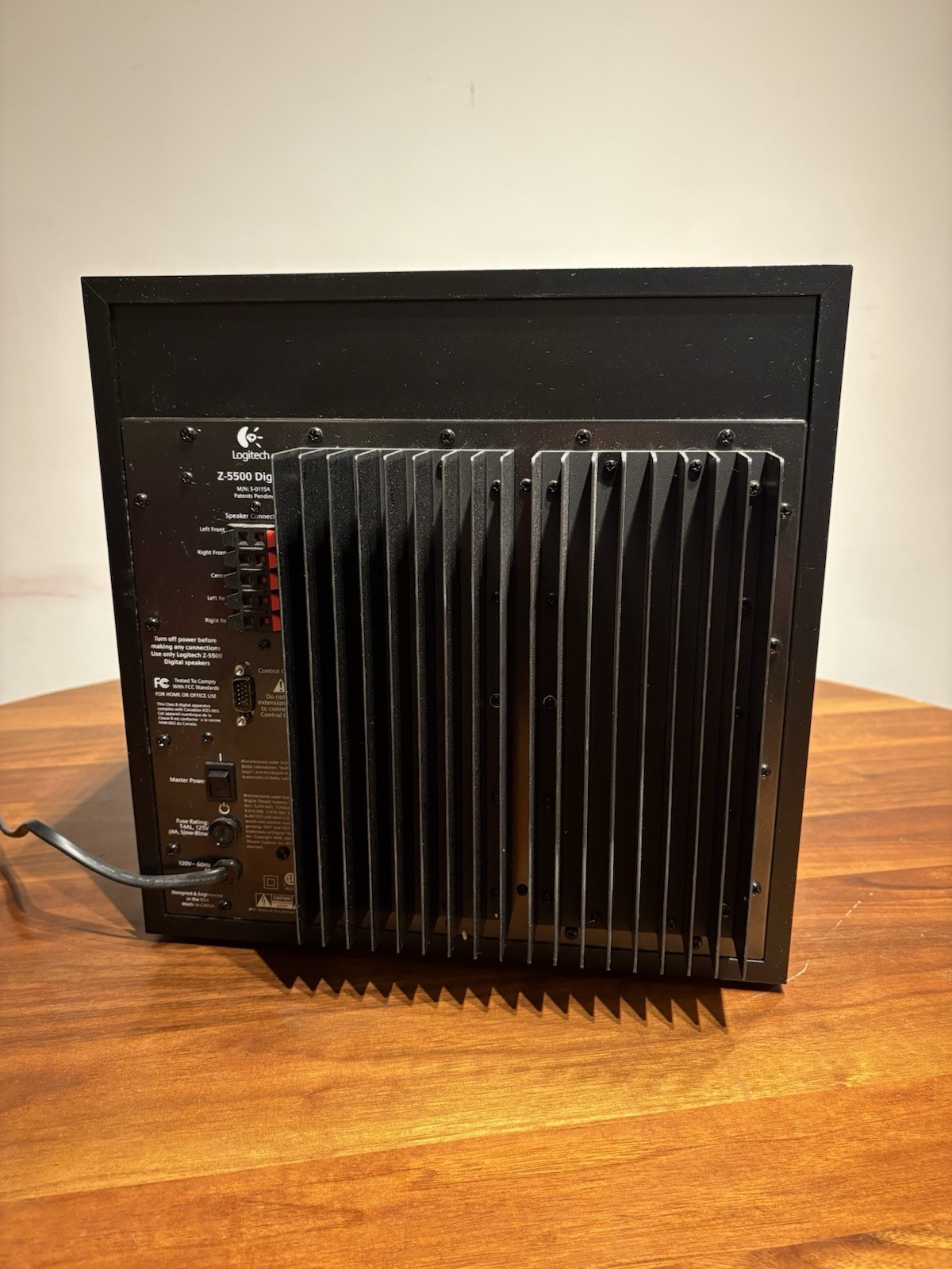 READ Logitech Z-5500 Digital Powered Subwoofer Only Tested Working