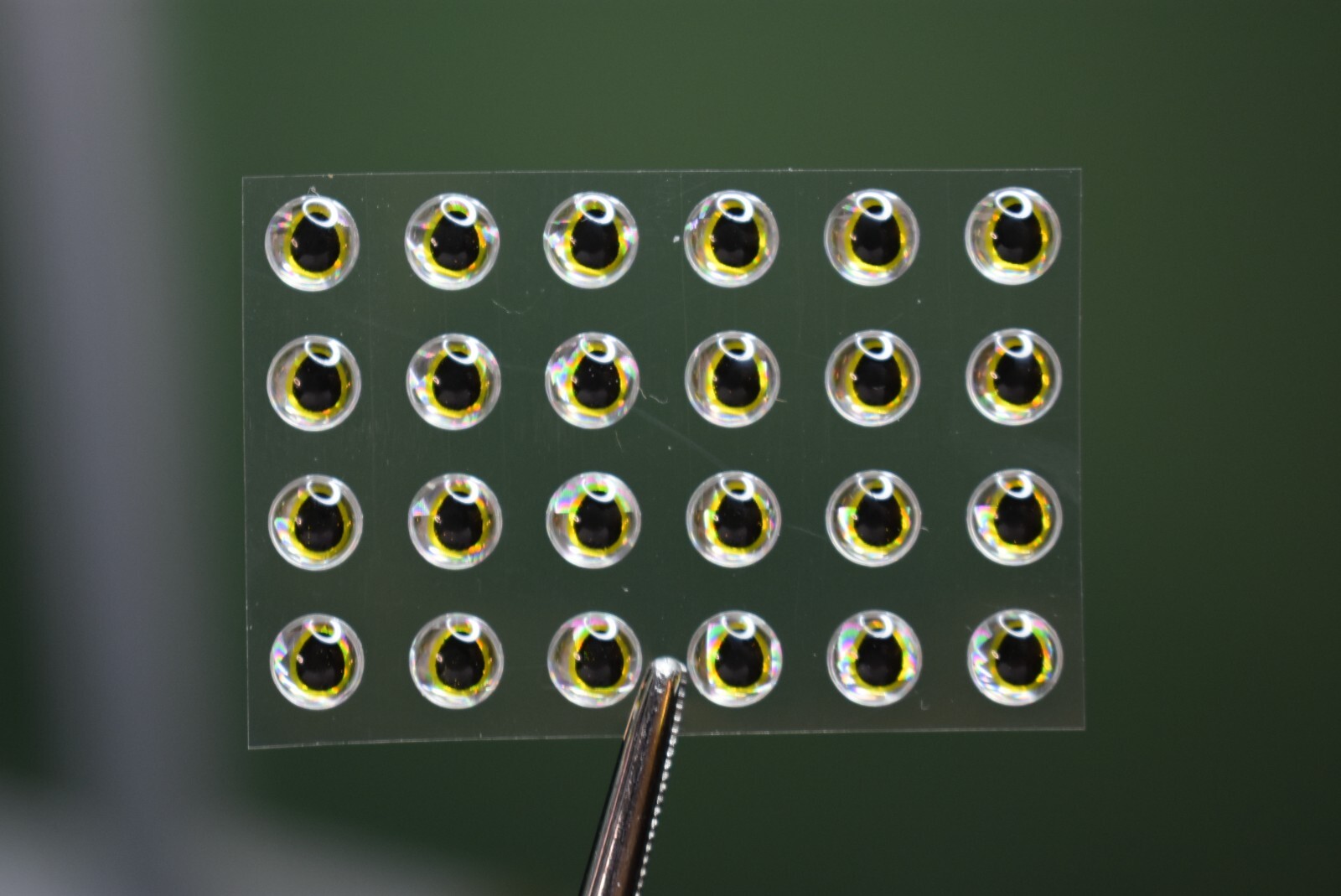 24  SILVER GOLD 4mm or 5/32"  3D Soft Molded Eyes Fly Tying