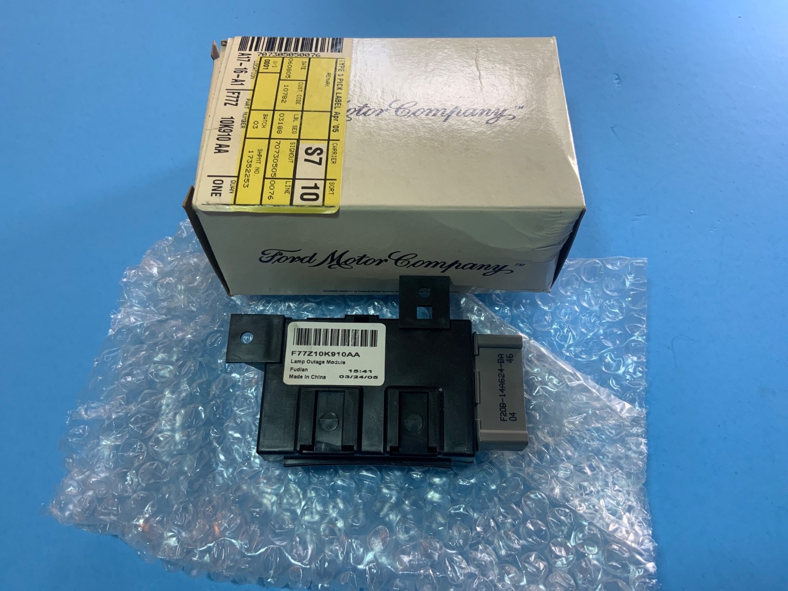 New Ford F77Z-10K910-AA Control Asy