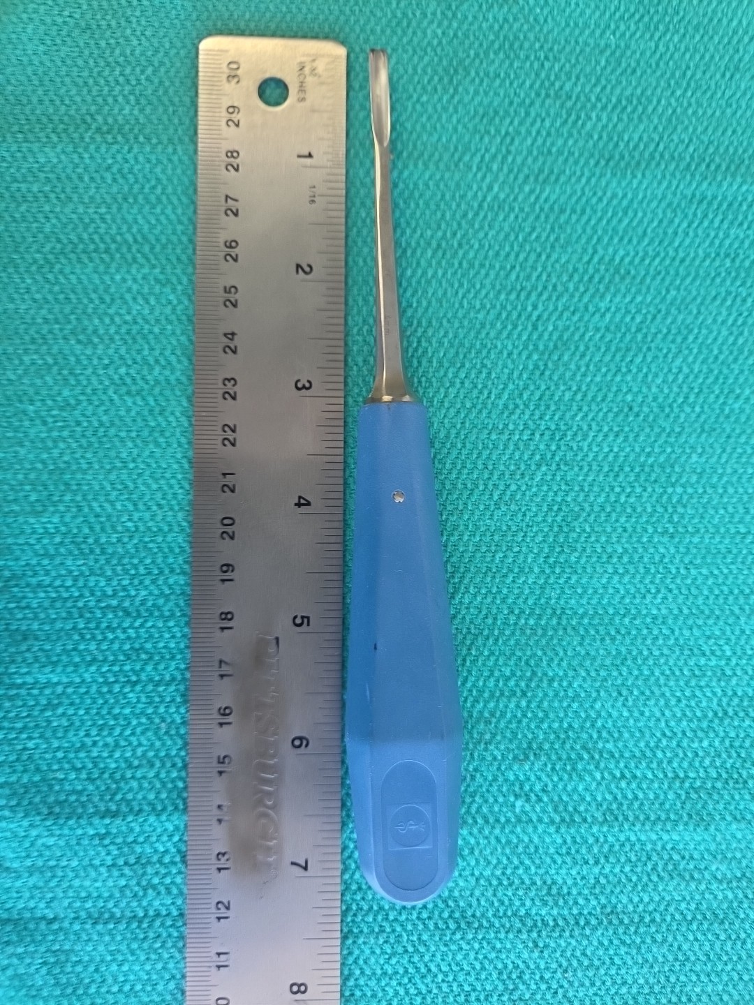 Aesculap FL390R 4mm Gouge Lexer-Mini Osteotome Germany Stainless Steel 7"