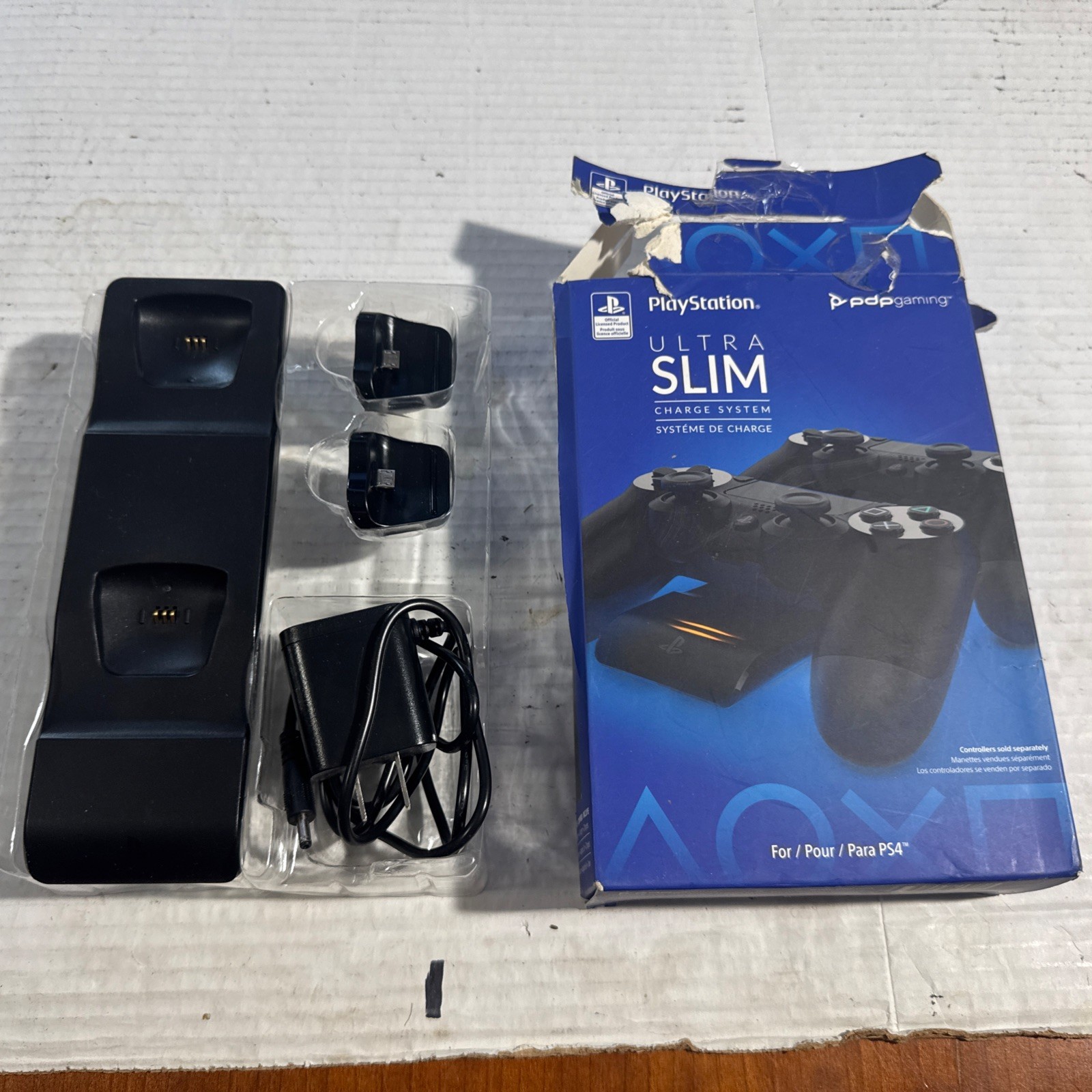 PS4 / Dual Controller / Ultra Slim /  PDP Gaming /Charging System Dock (PS4) New