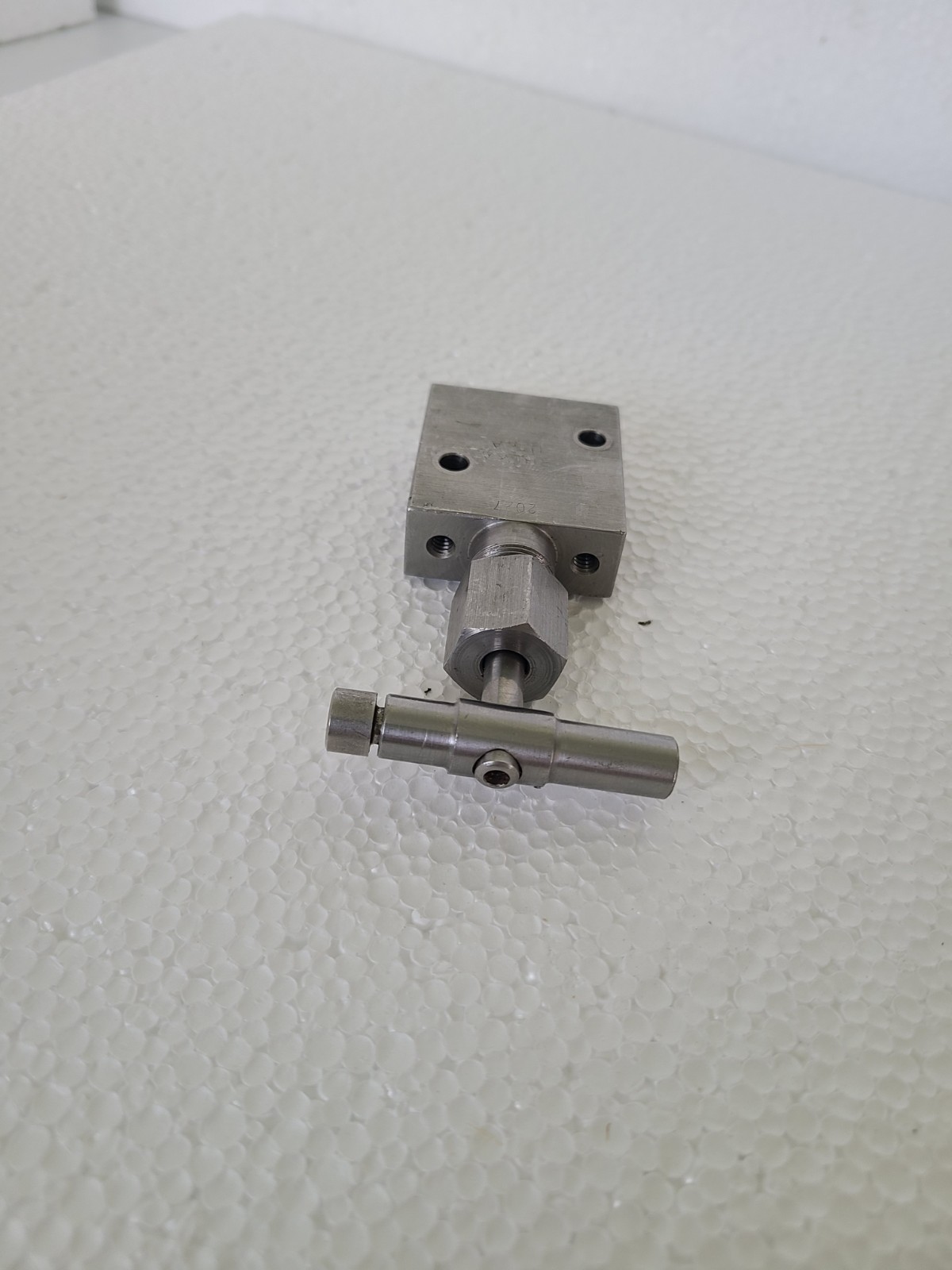 Ruska 2027 1/8" NPT 2-WAY Valve