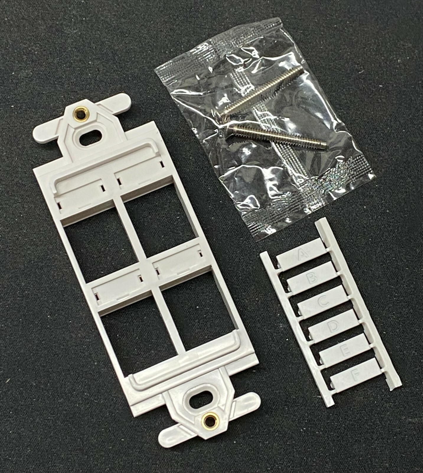 MOLEX WDP-00004-02 4-PORT WALL FACEPLATE WHITE (LOT OF 10) DECORATOR