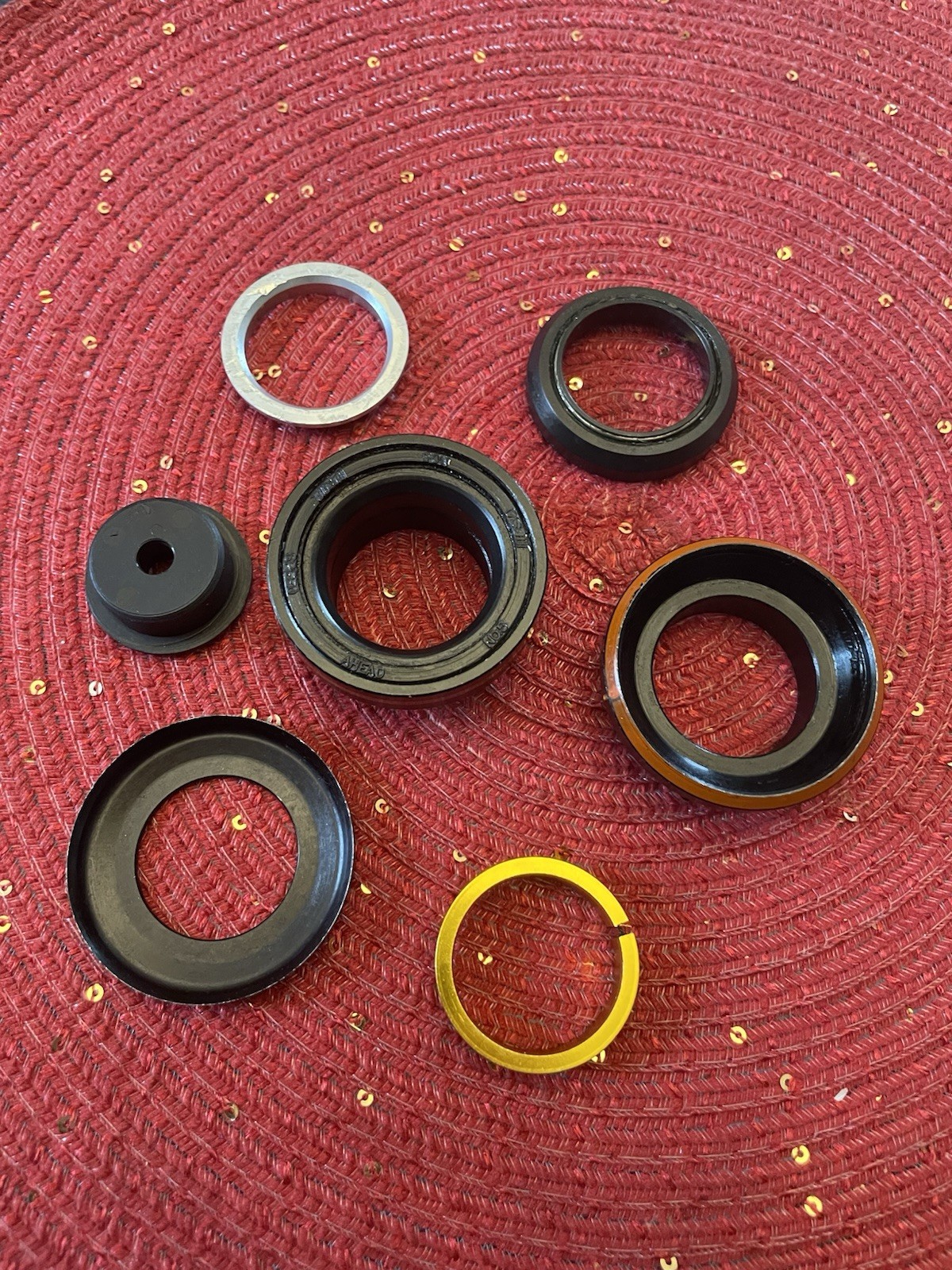 Vintage WTB Momentum Comp ST 1 1/8” Threaded MTB Headset Black. Excellent!