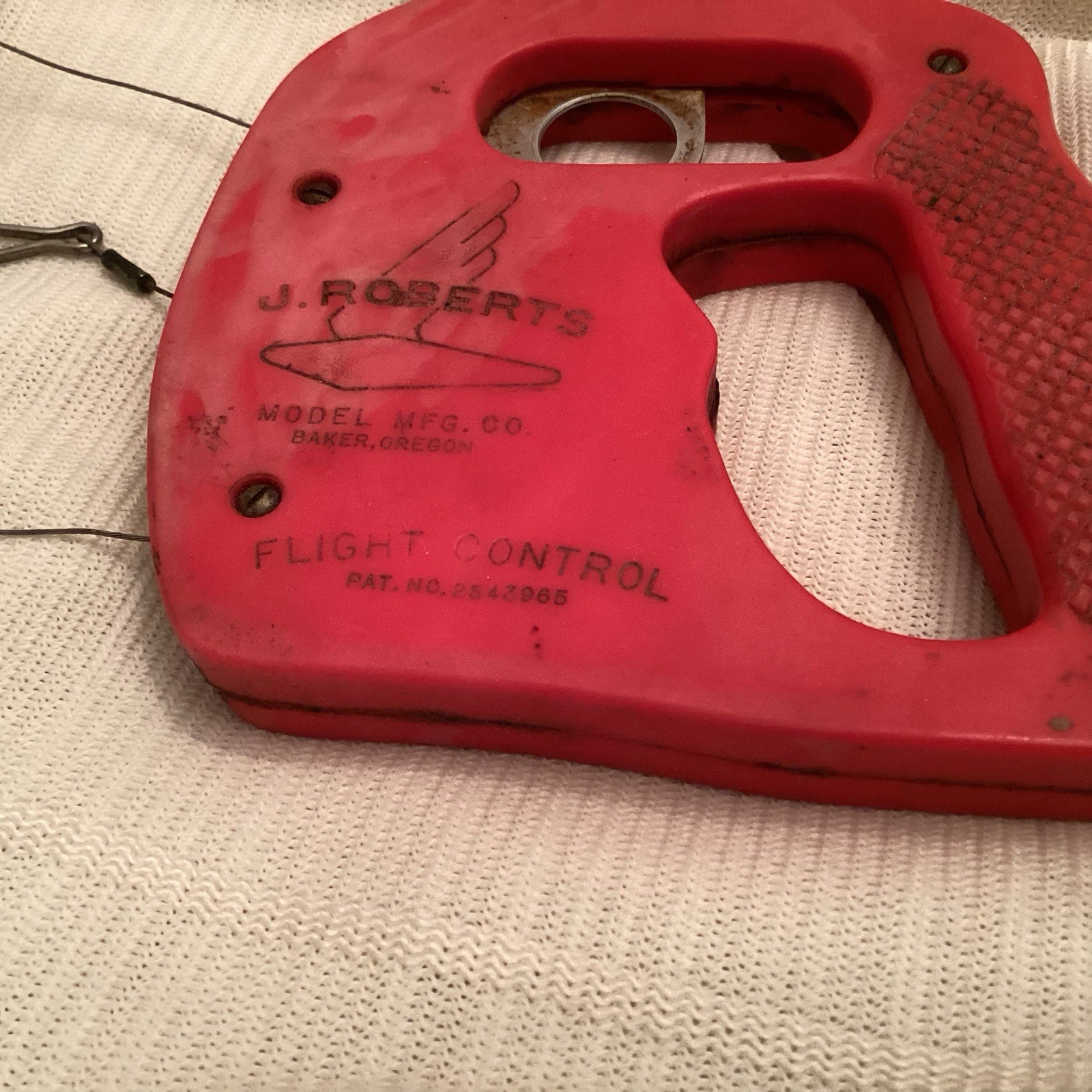J Robert’s 3 Line Control Handel Red Vintage