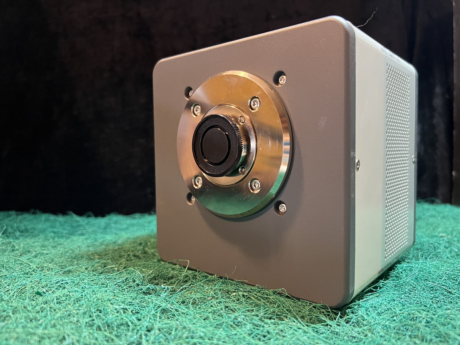 HAMAMATSU C9100-51 High-Resolution EM-CCD Camera