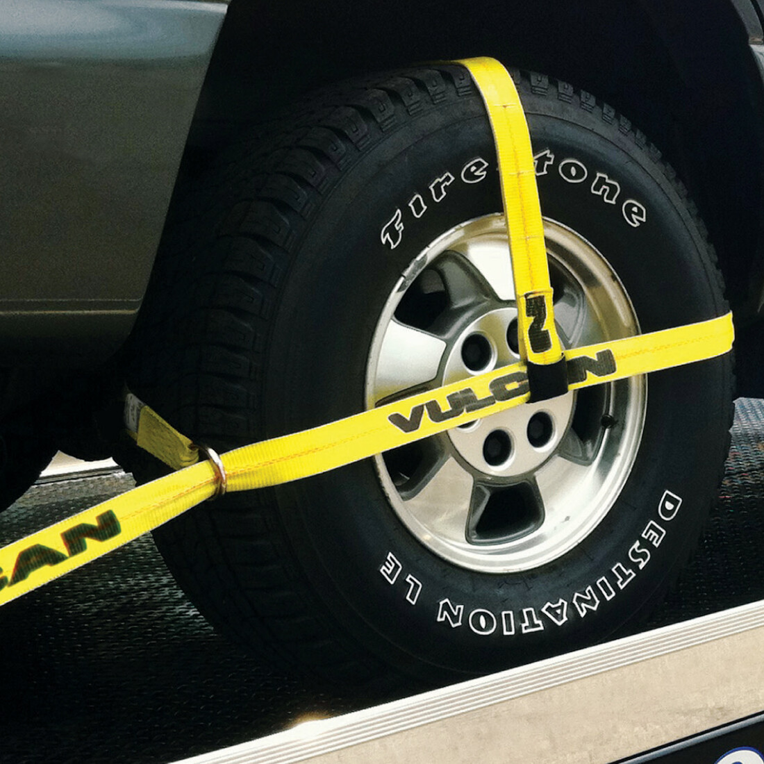 VULCAN Adjustable Loop Car Tie Down Kit - Snap Hooks (4 Straps & 4 Ratchets)