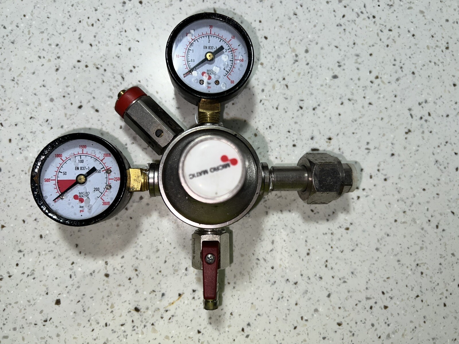 Micro Matic Dual Gauge Beer Gas Control Regulator & Beer Keg Tap