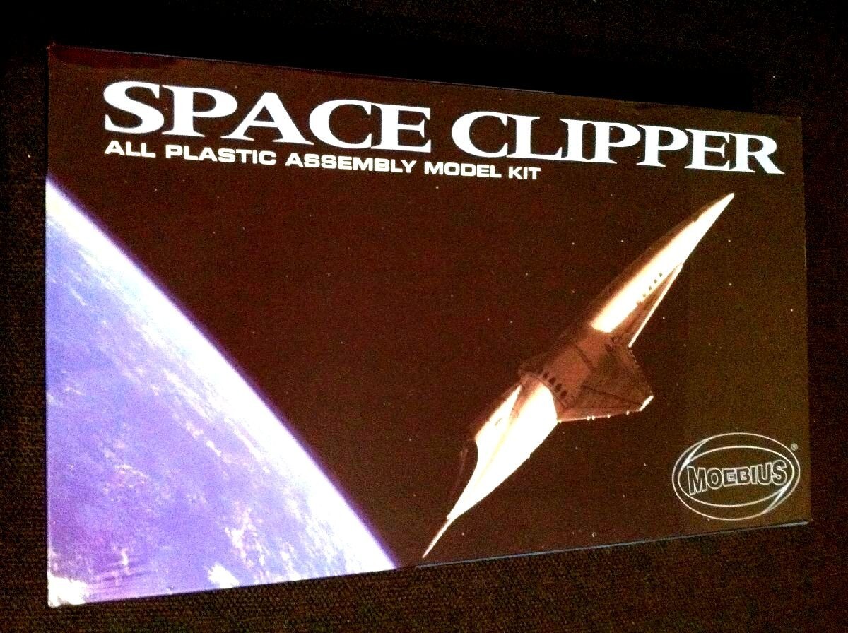 Moebius 2001-2 Orion 2001 Space Odyssey Pan Am Clipper Model & TDS Decal