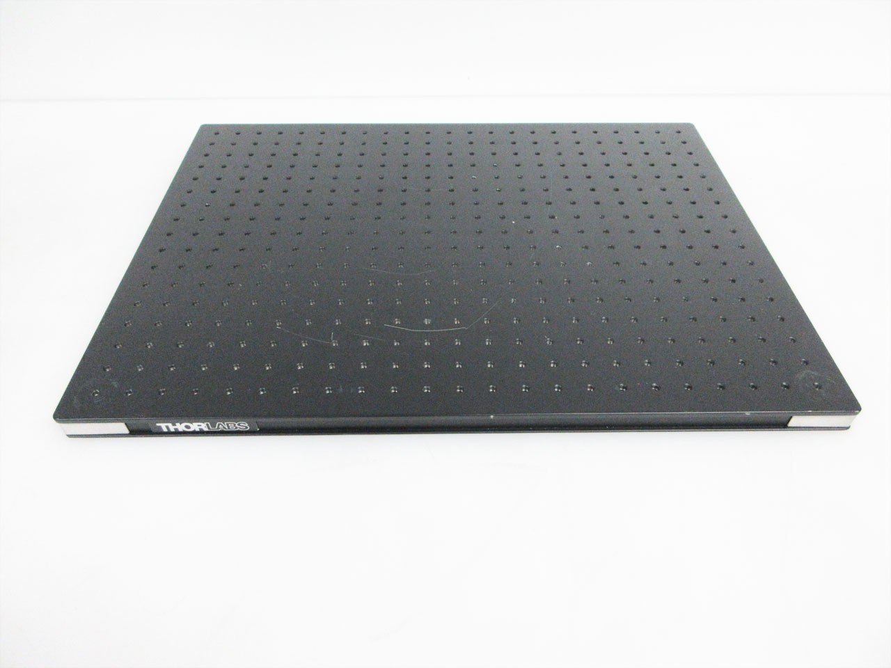 THORLABS PBG11118 ULTRALIGHT ALUMINUM BREADBOARD, 18" X 24" X 0.98"
