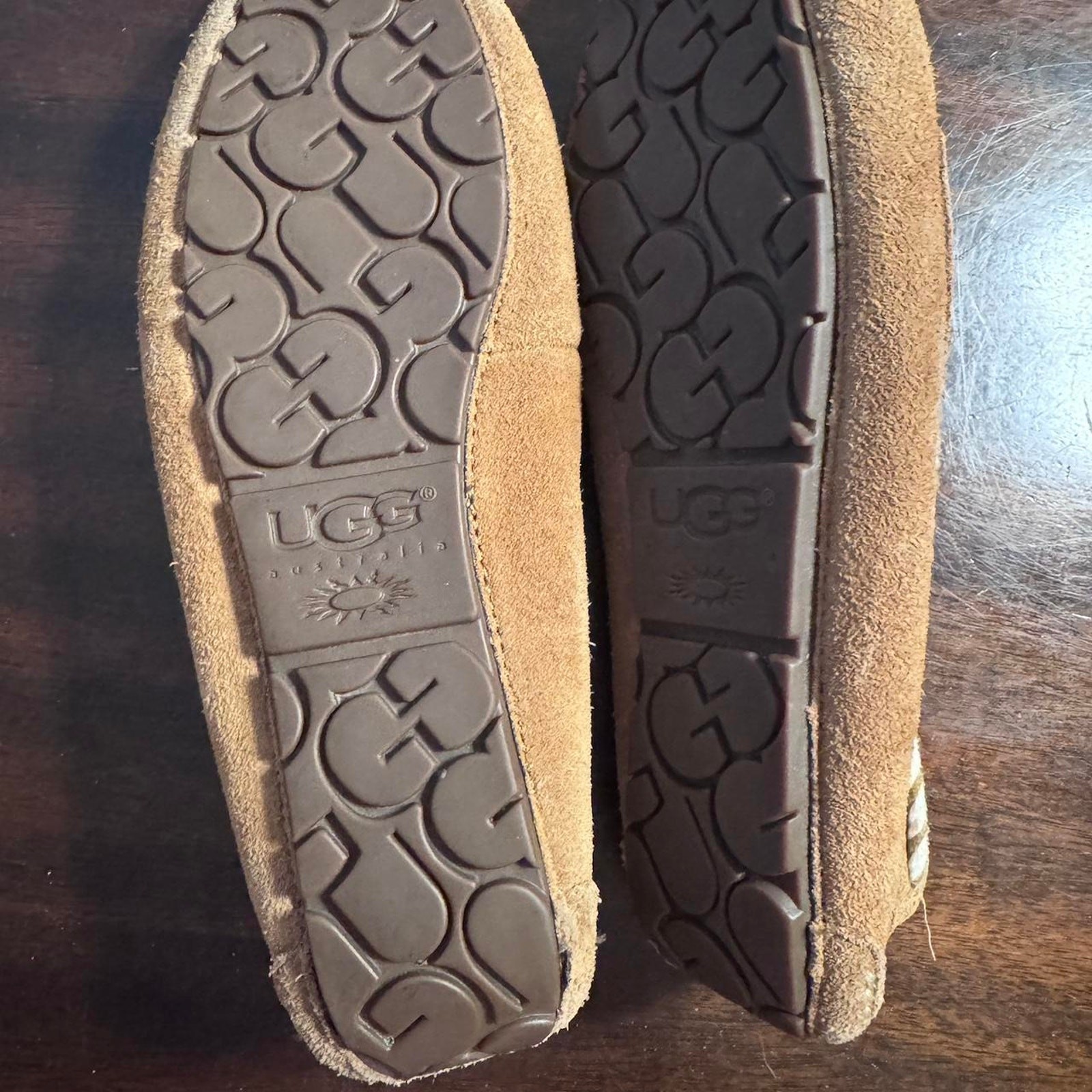 Tan ugg slippers ugg