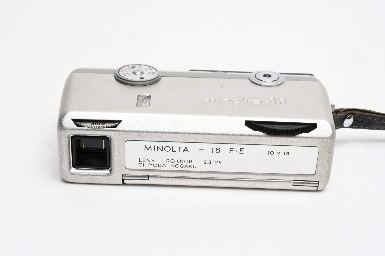 Minolta 16 E.E Subminiature camera, case, strap, Works! Clean (Silver)