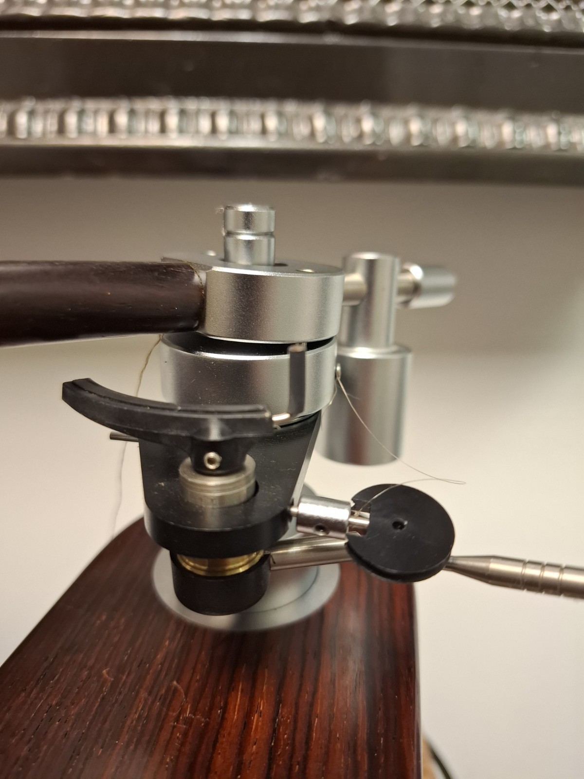 Teres Certus 450 Direct Drive Turntable Cocobolo 200 Pounds