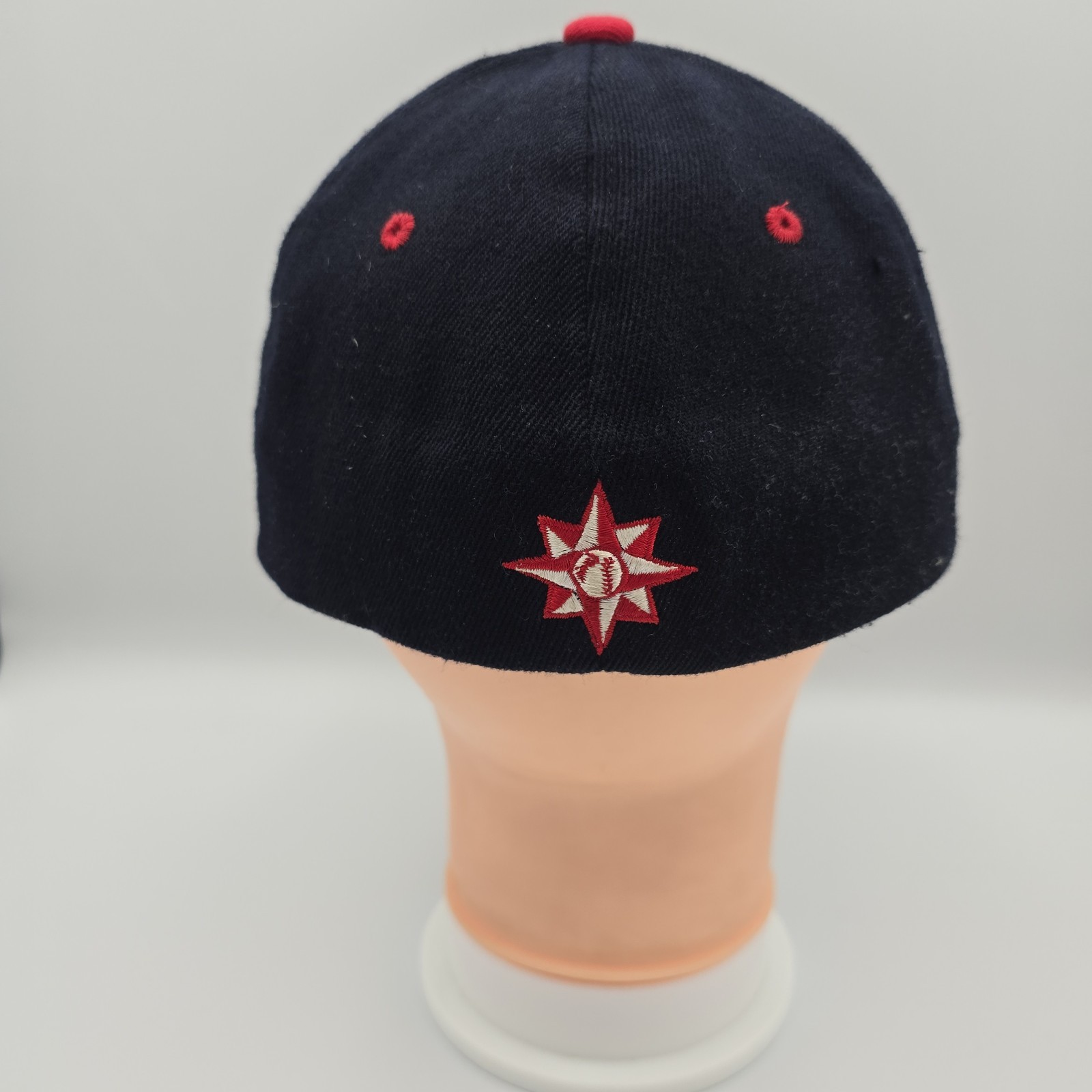 Zephyr Fargo-Moorhead Redhawks North Dekota Fitted Hat Size M-L