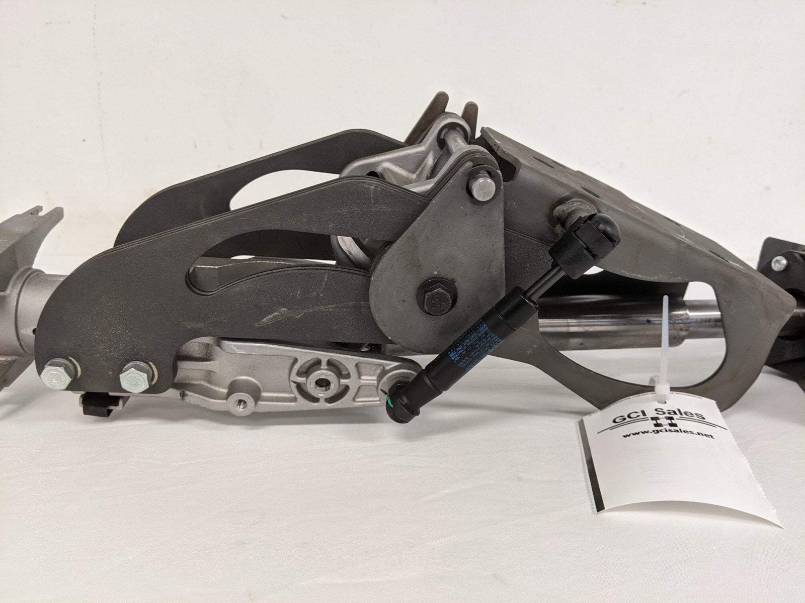 Used FTL Cascadia P4, WST 47X/49X/57X Non-ALA Steering Column-P/N A14-20679-001
