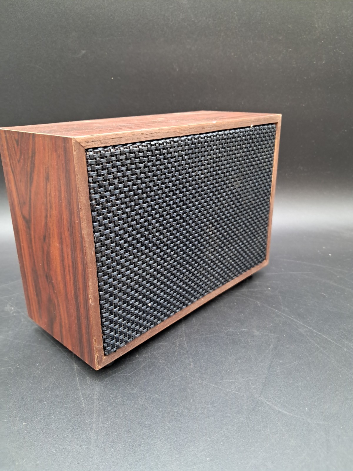 RARE Vintage Calrad Economical Compact Speaker 20-208 Deluxe Walnut Cabinet