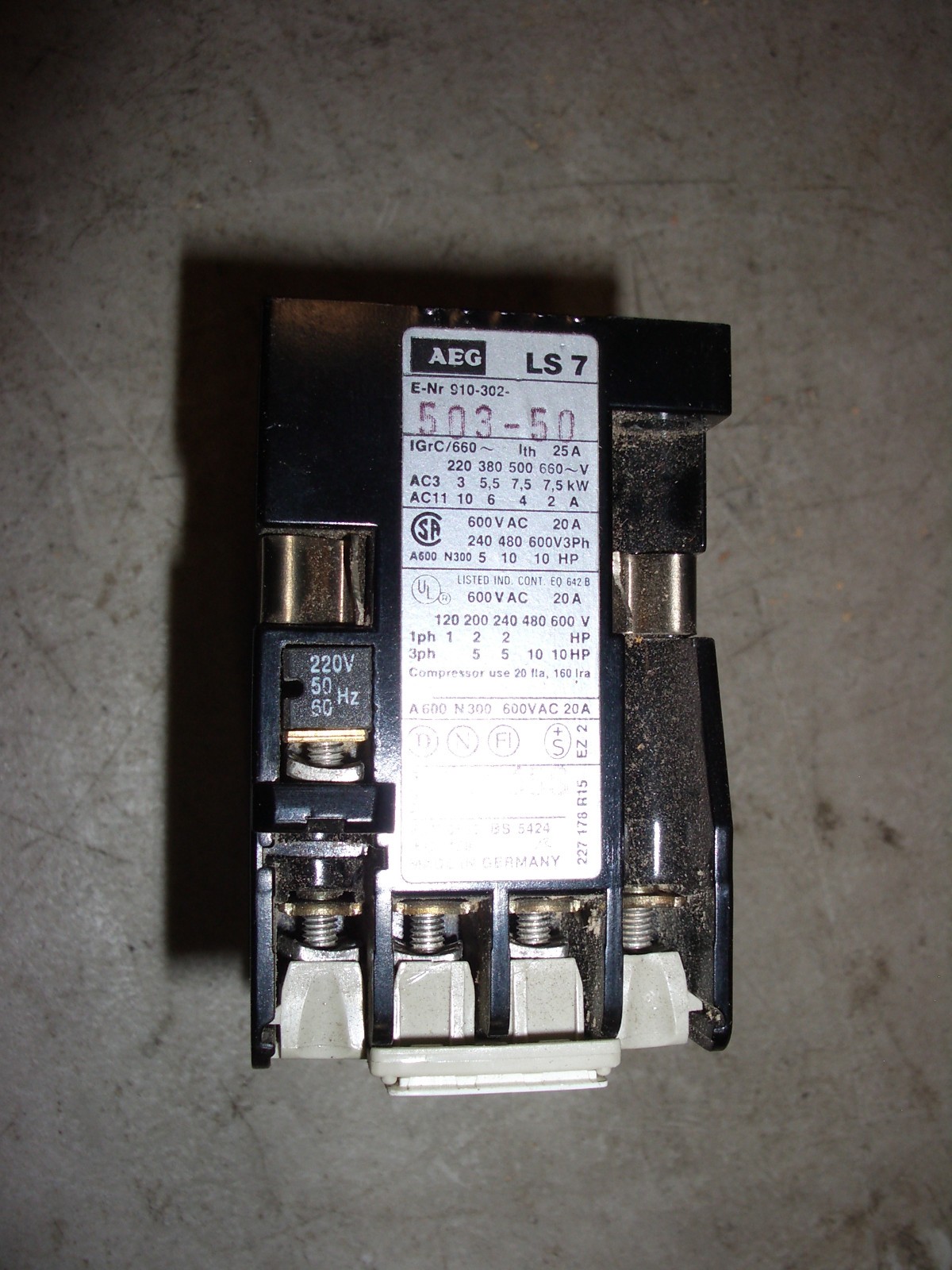 AEG contactor 20 amp 600 volt 10HP with INCLUDED AEG thermal overload relay