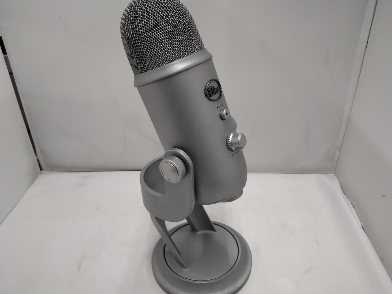 BLUE USB Microphone YETI Used