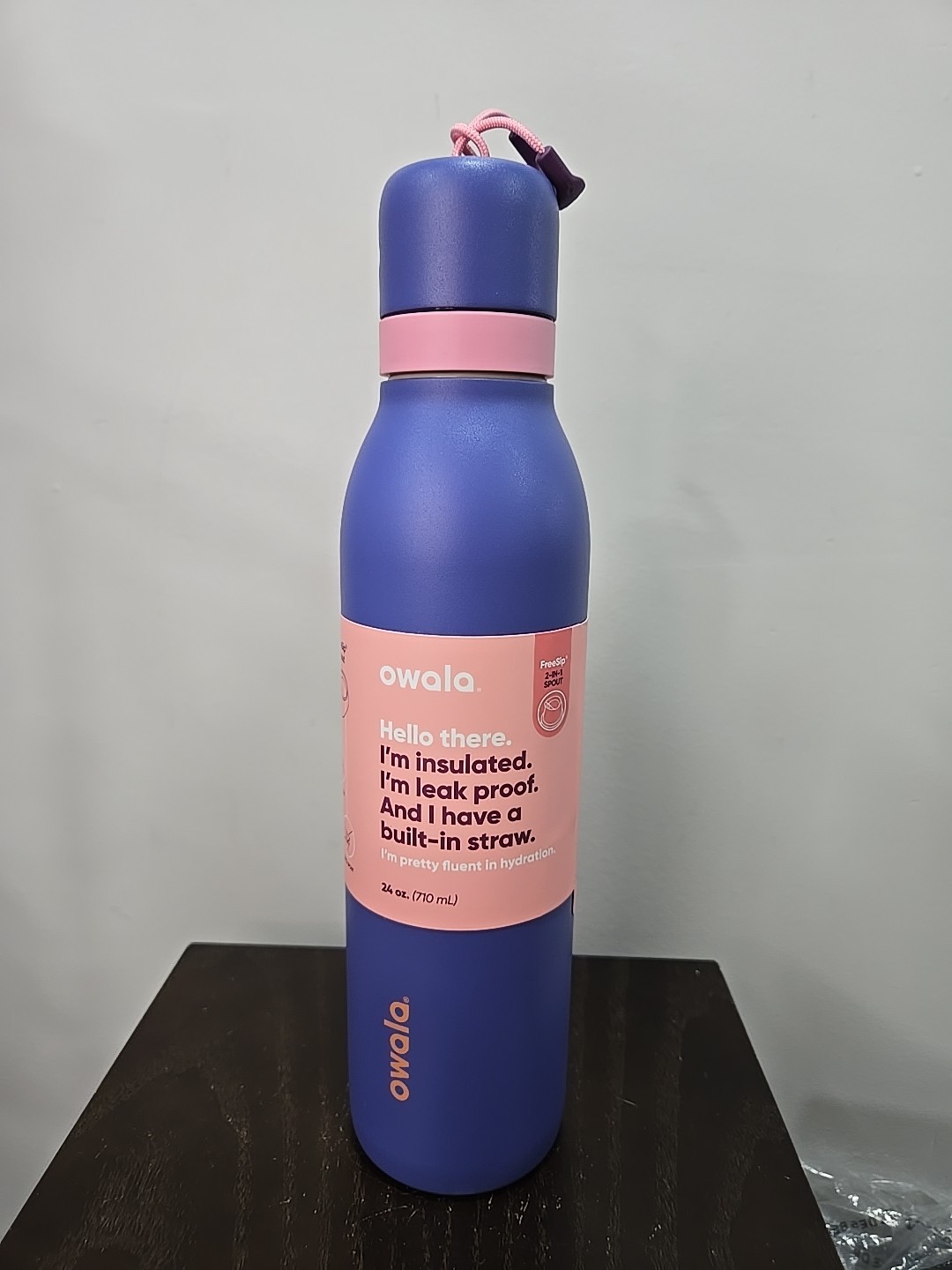 Owala FreeSip Twist Stainless Steel Bottle / 24oz / Color: Blue Jay