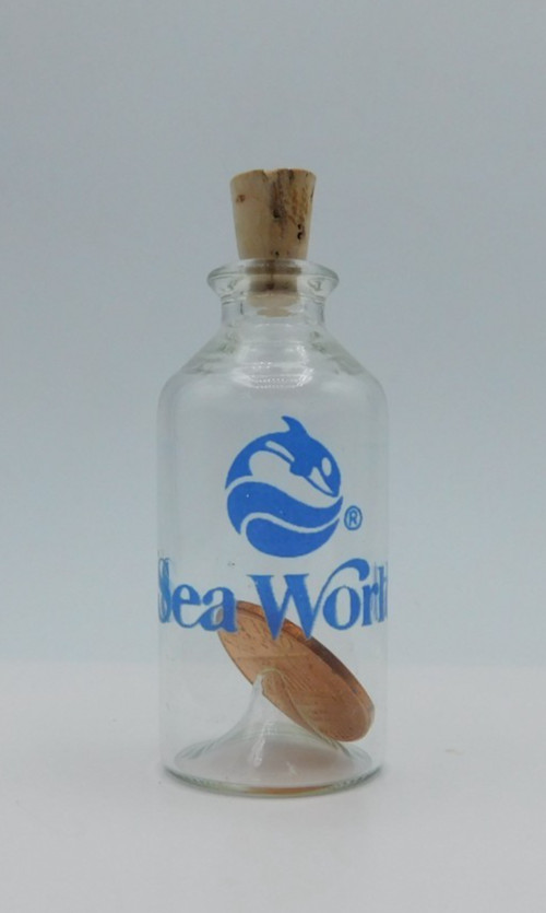 SEA WORLD THEME PARK 1984 D LINCOLN PENNY IN A BOTTLE WITH CORK TRAVEL SOUVENIR