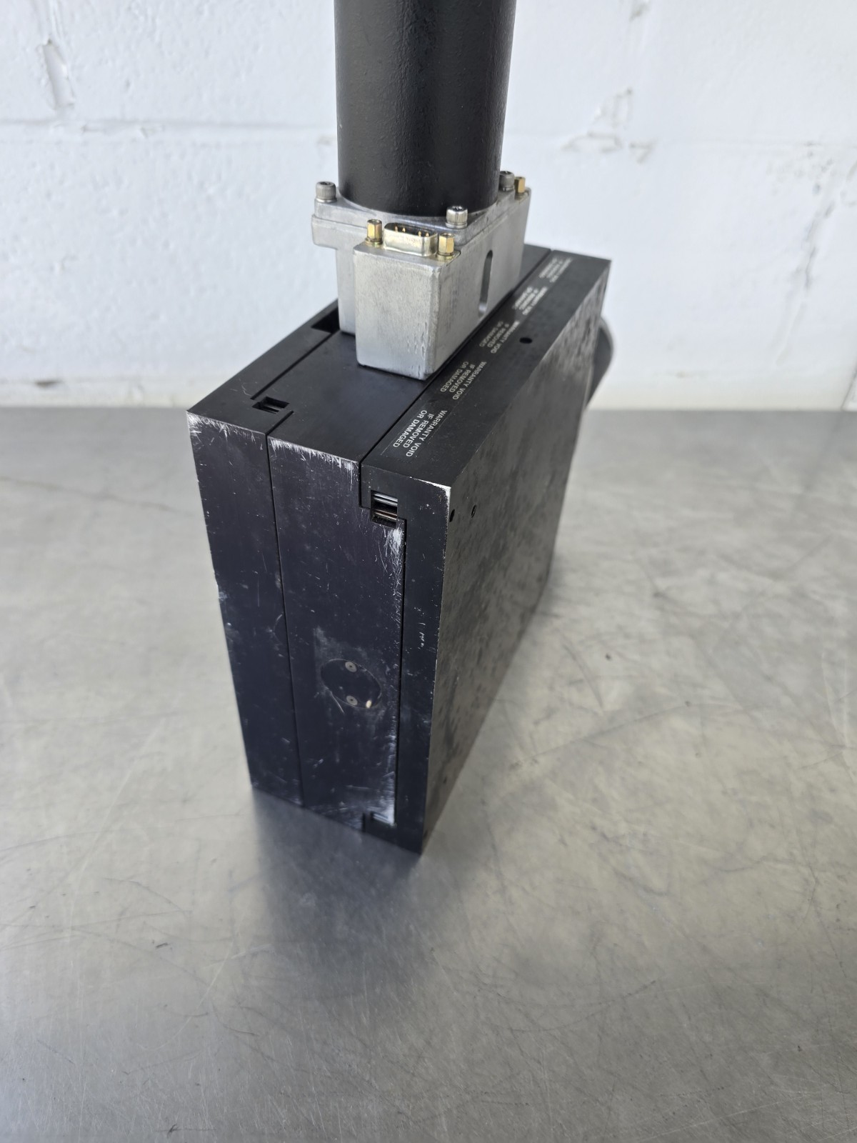NEW ENGLAND TECHNOLOGIES I2 LINEAR STAGE POSITIONER AS-IS