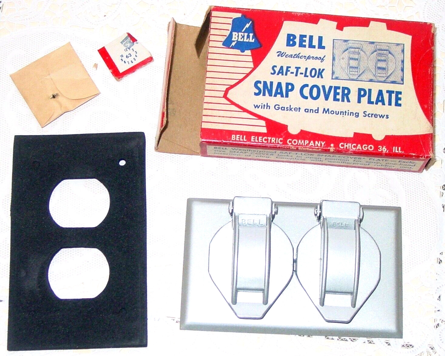 Vintage Bell Weatherproof Brass Duplex Snap Cover Plate Saf-T-Lok 245 USA NOS